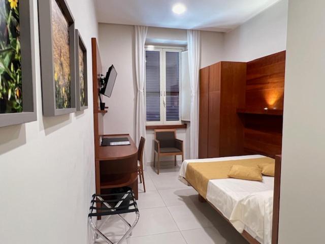 Large Single Room photo 1
