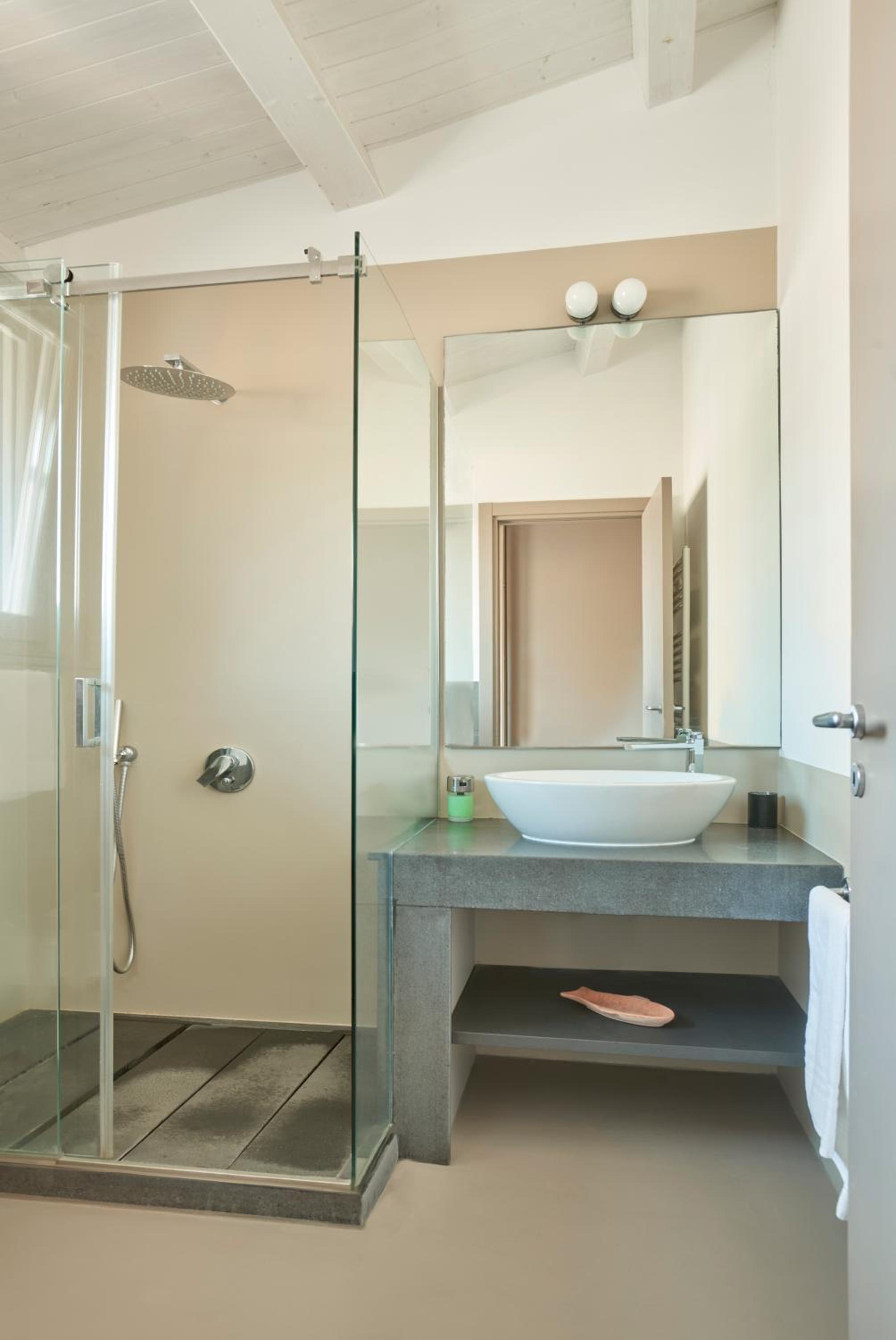 Two-Bedroom Apartment - Photo 10