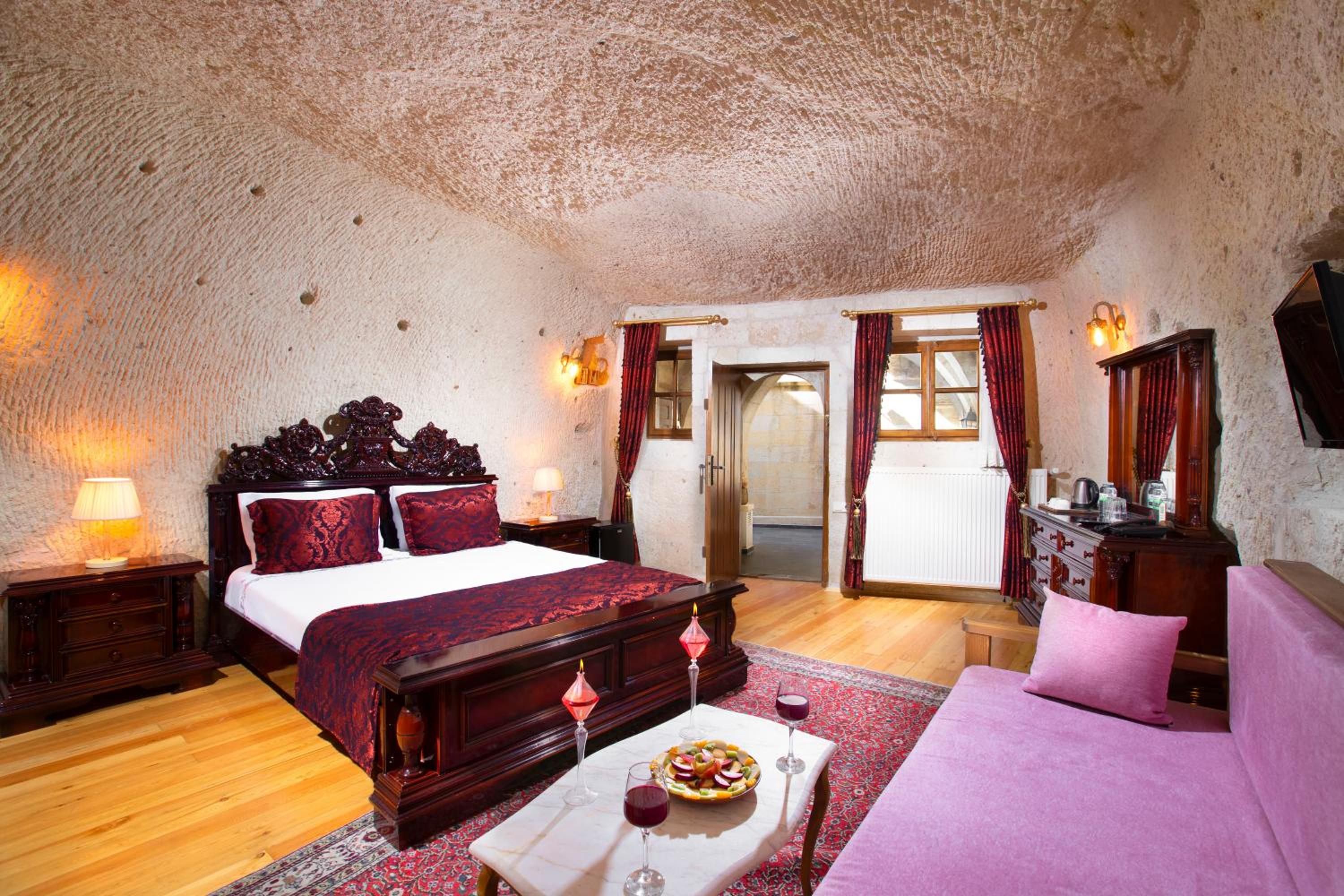 Standard Double Room - Photo 3