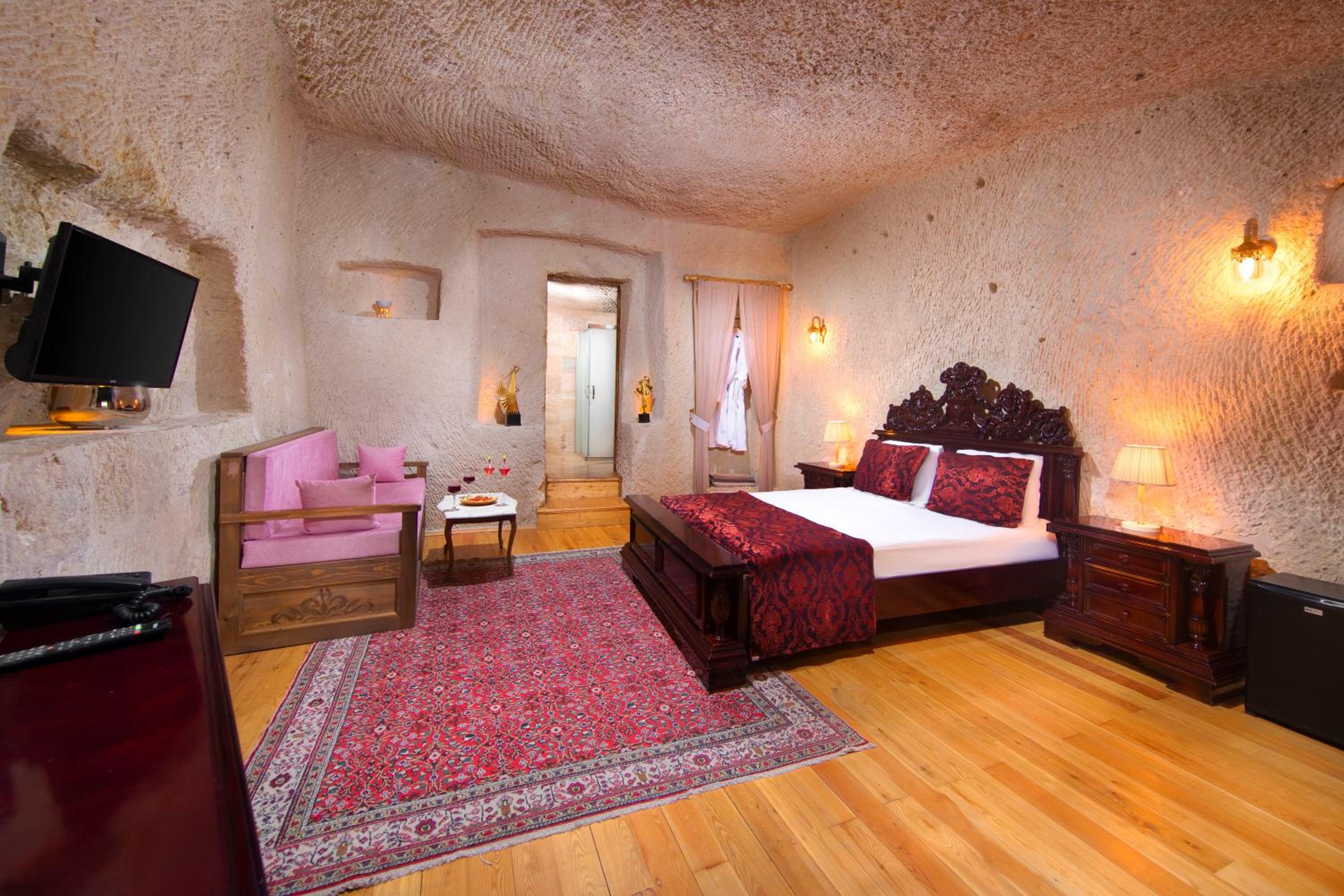 Standard Double Room - Photo 2