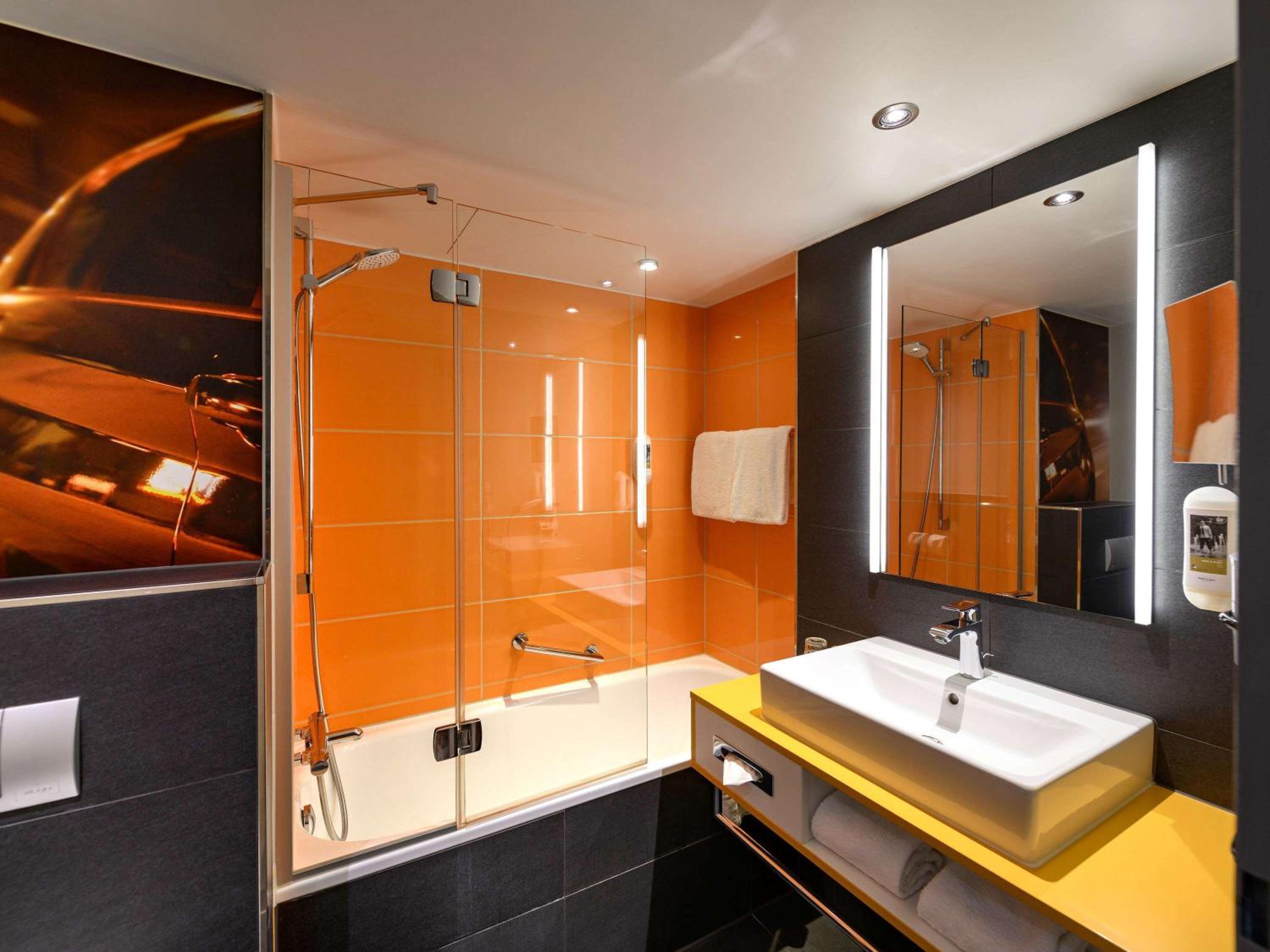 Standard Double Room - Photo 11