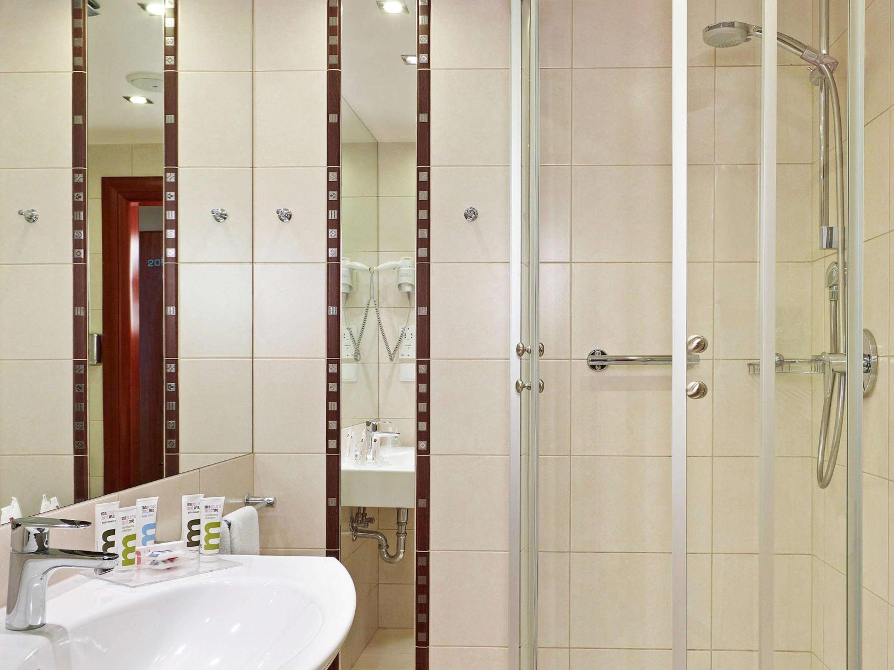 Standard Double Room - Photo 4