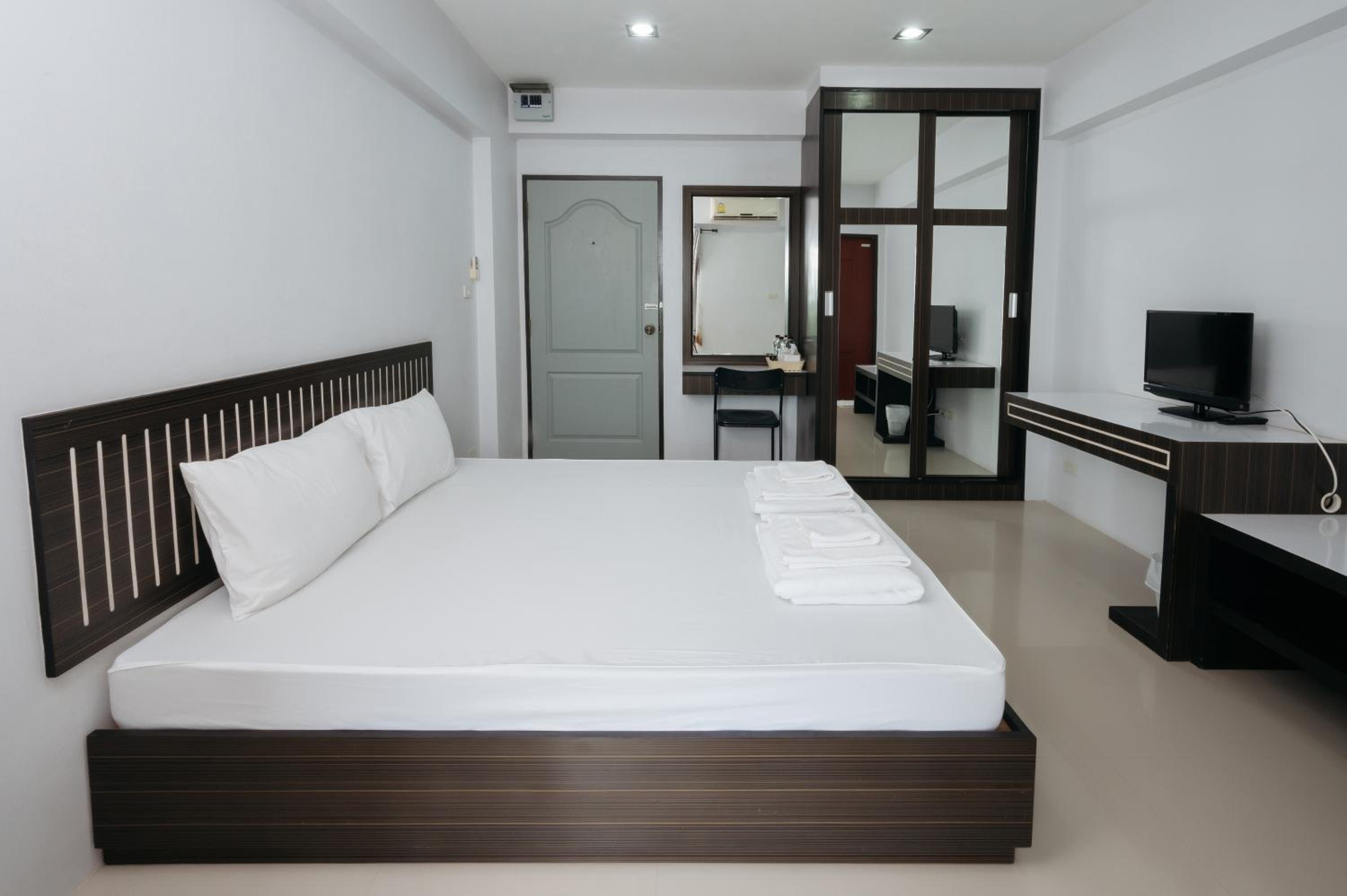 Standard Double Room - Photo 5