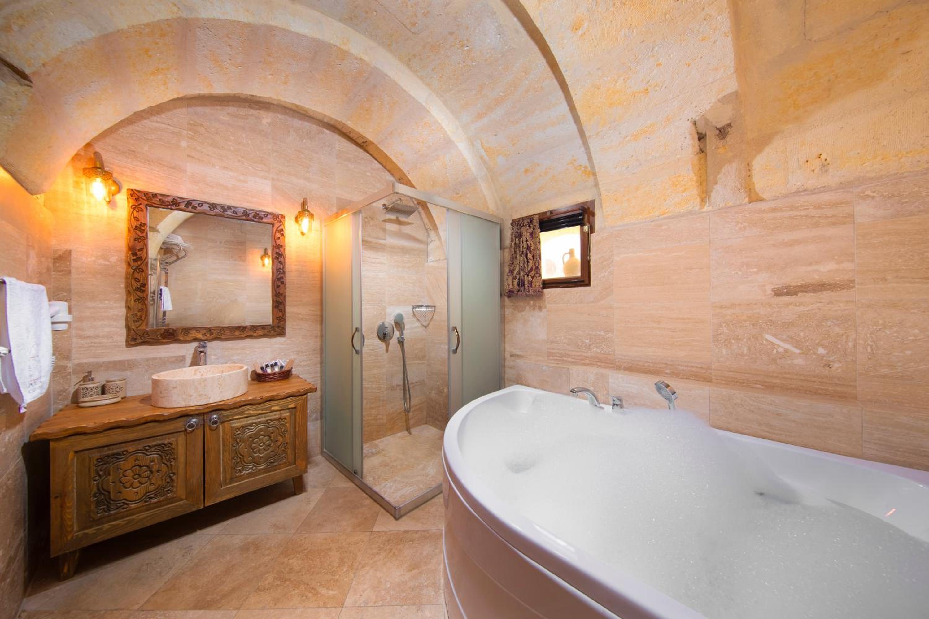 Deluxe Double Room with Castle View - Photo 5