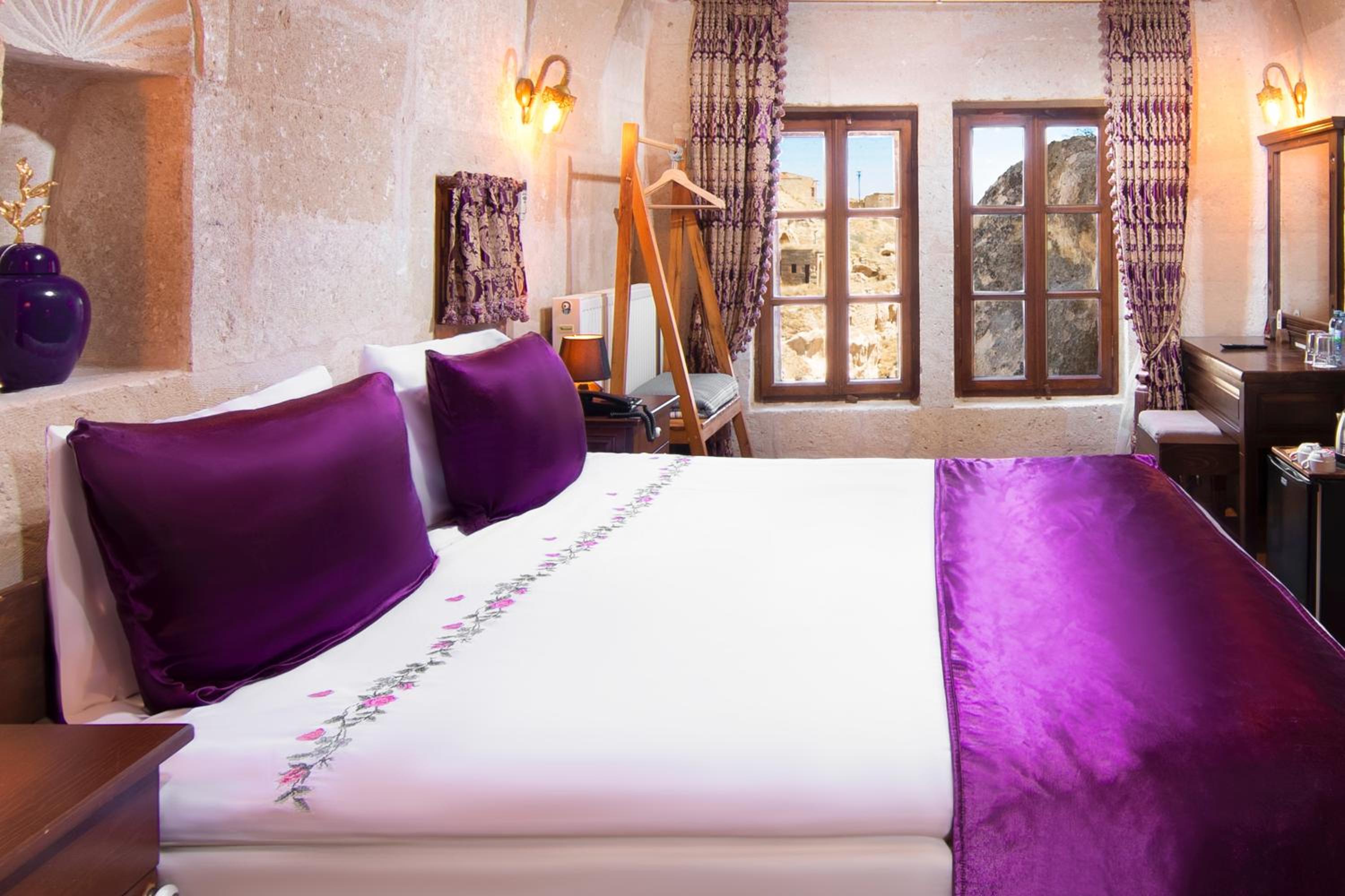 Deluxe Double Room with Castle View - Photo 4