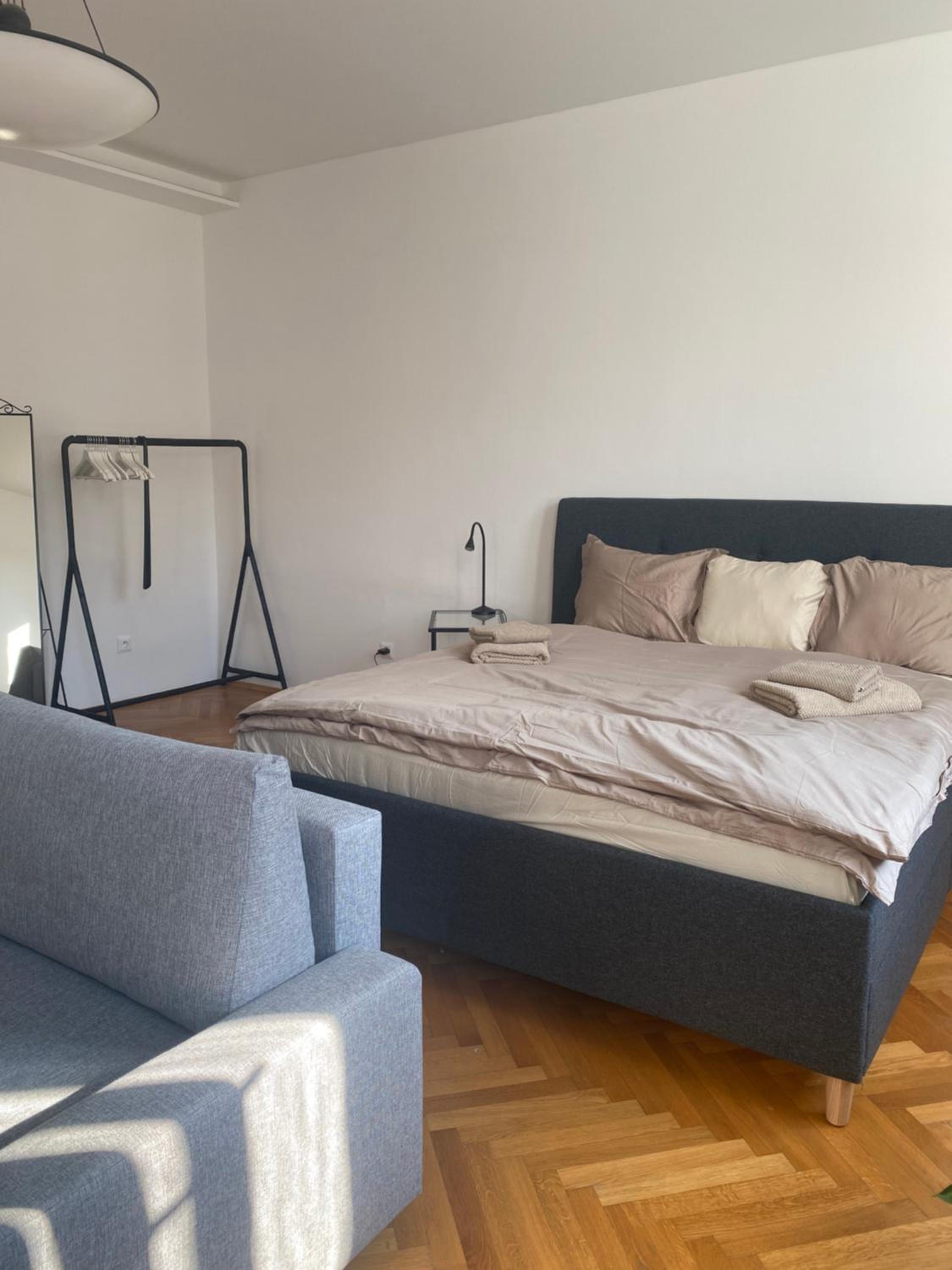 Three-Bedroom Apartment with Balcony photo 2