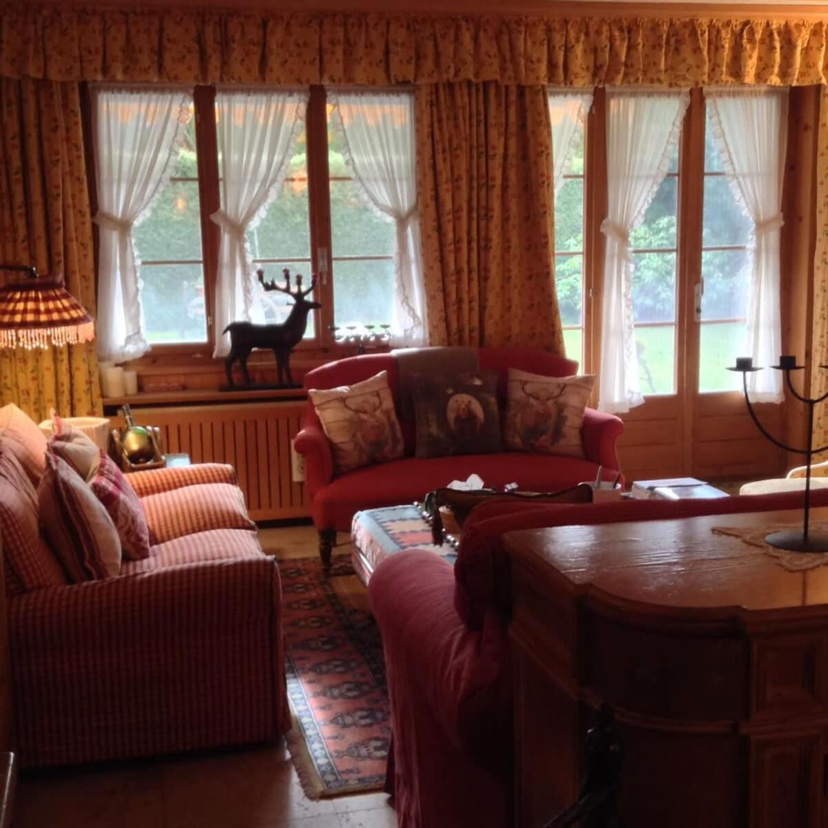 Three-Bedroom House photo 2