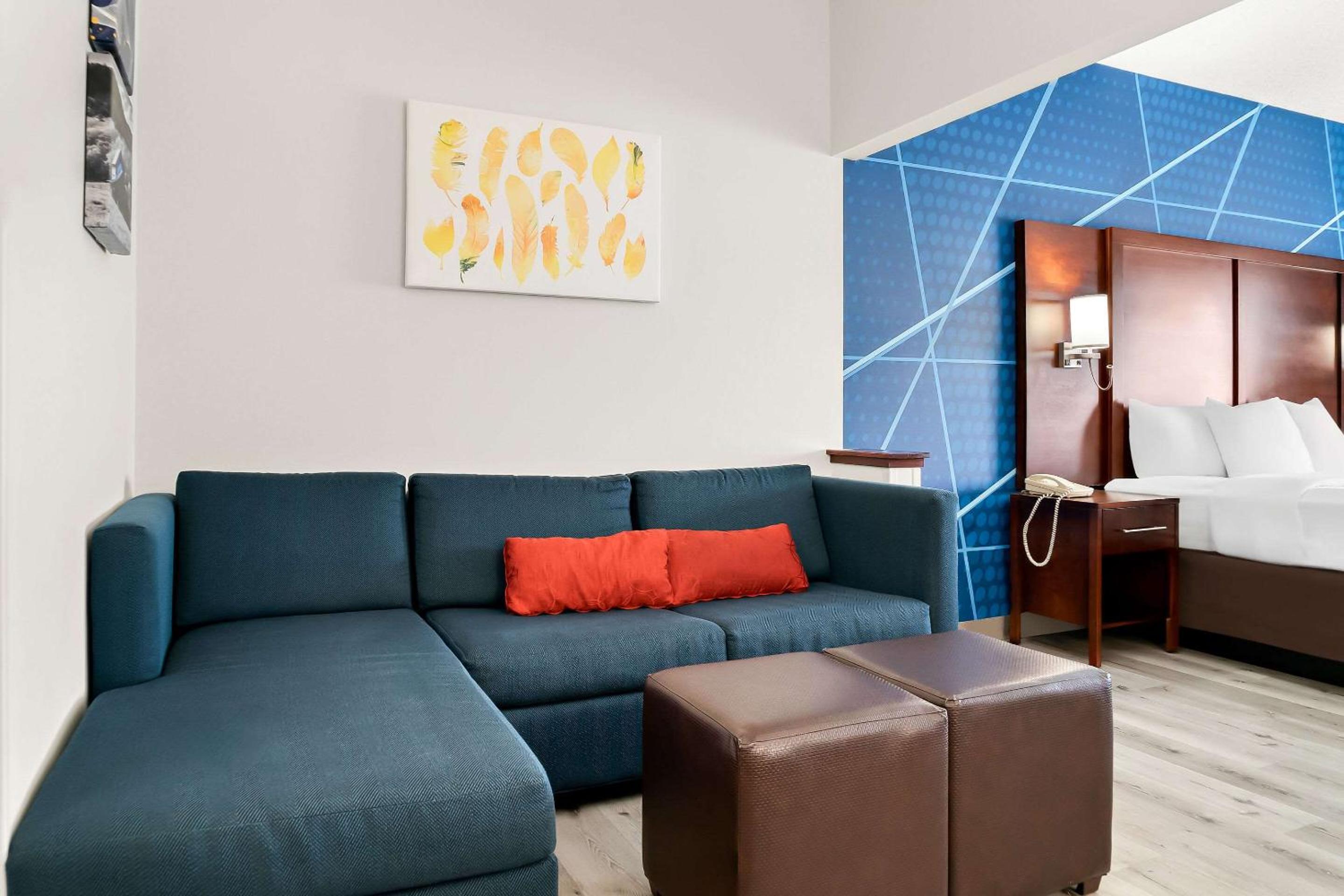 King Suite - Photo 3