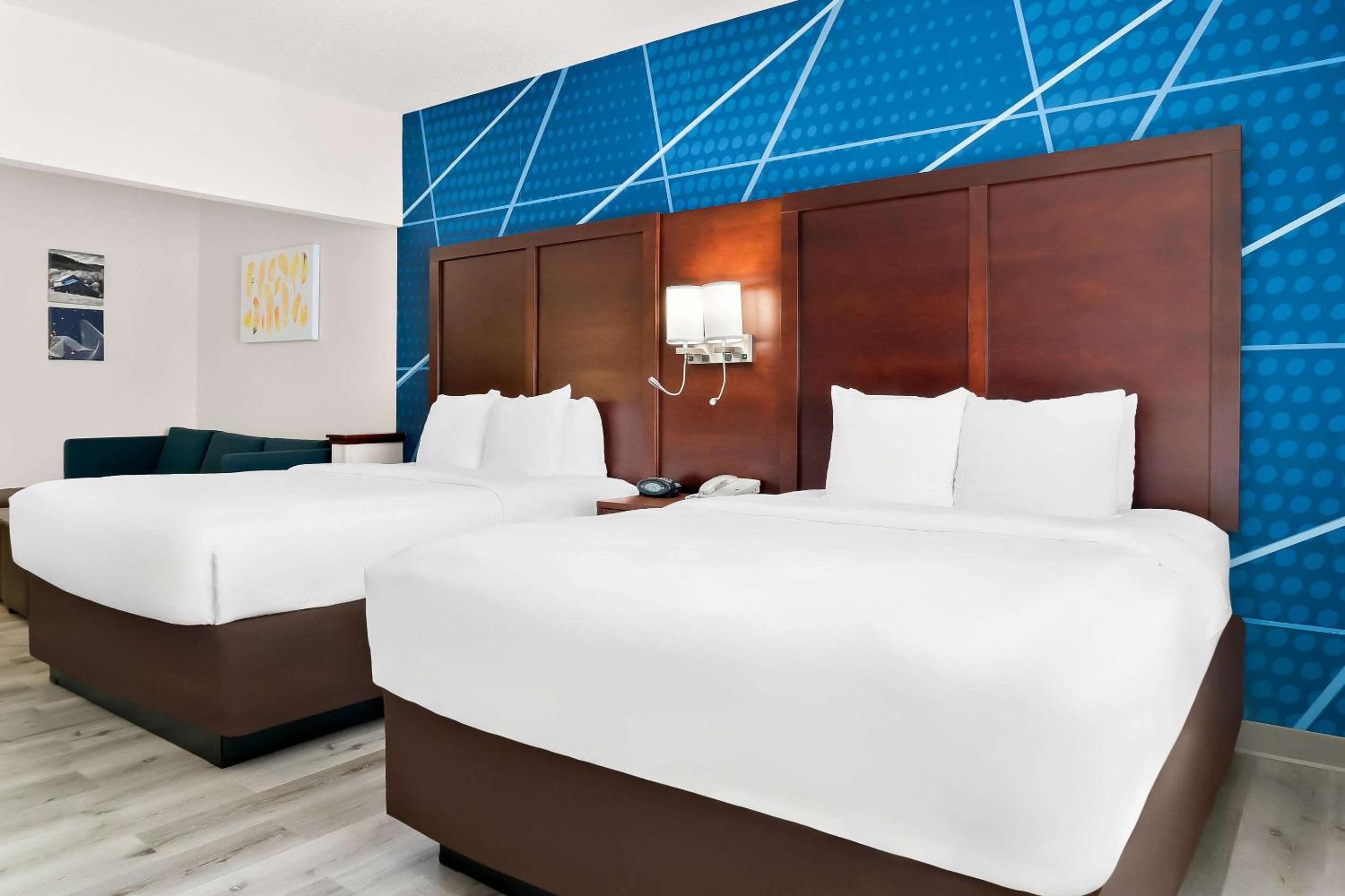 Queen Suite - Photo 5