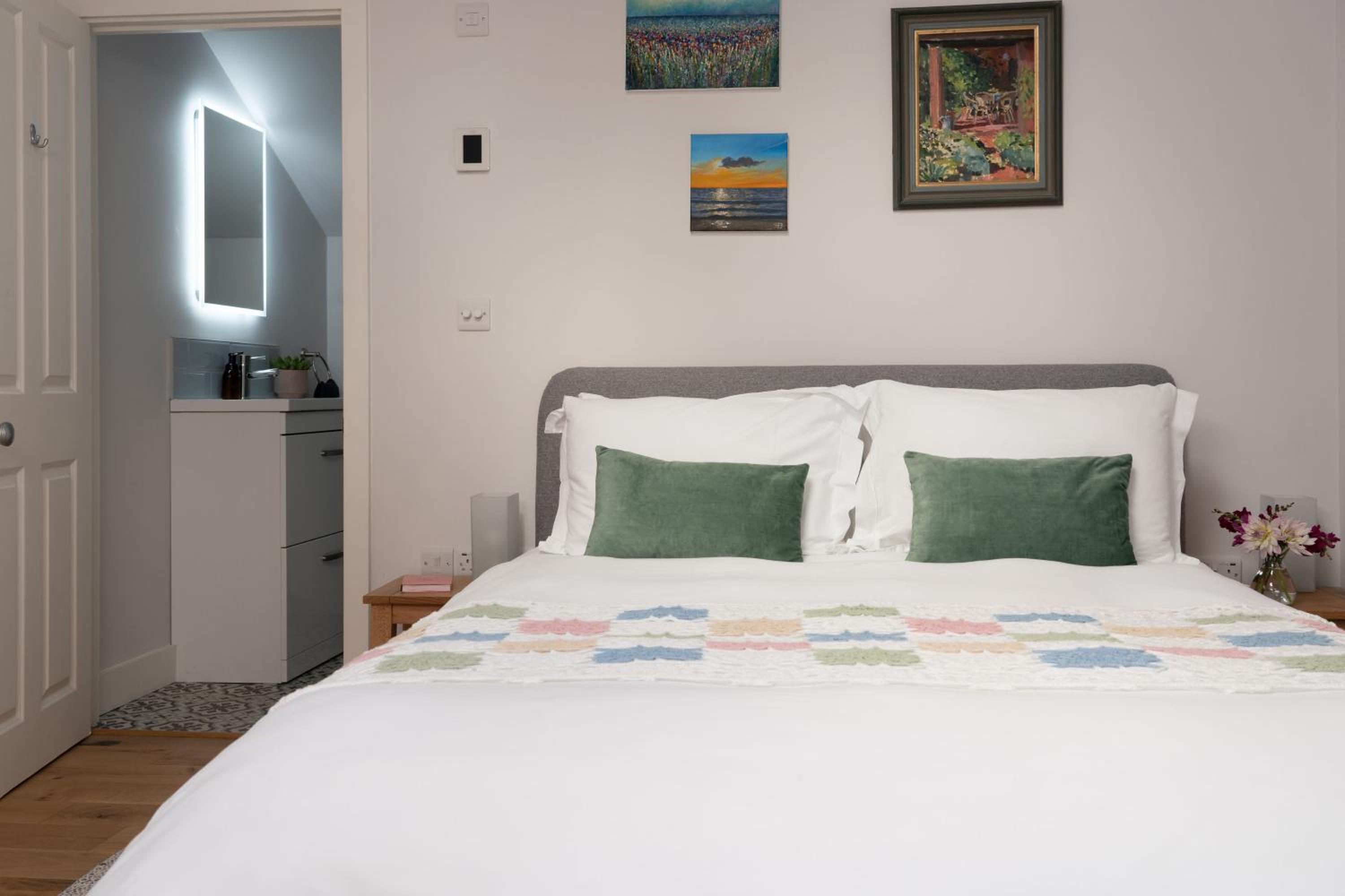 One-Bedroom Apartment - Photo 63
