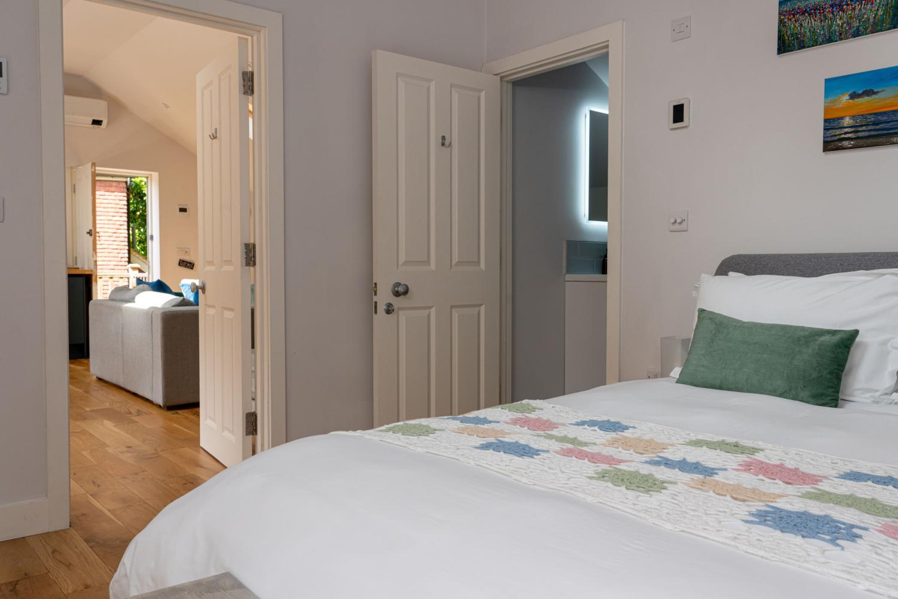 One-Bedroom Apartment - Photo 31