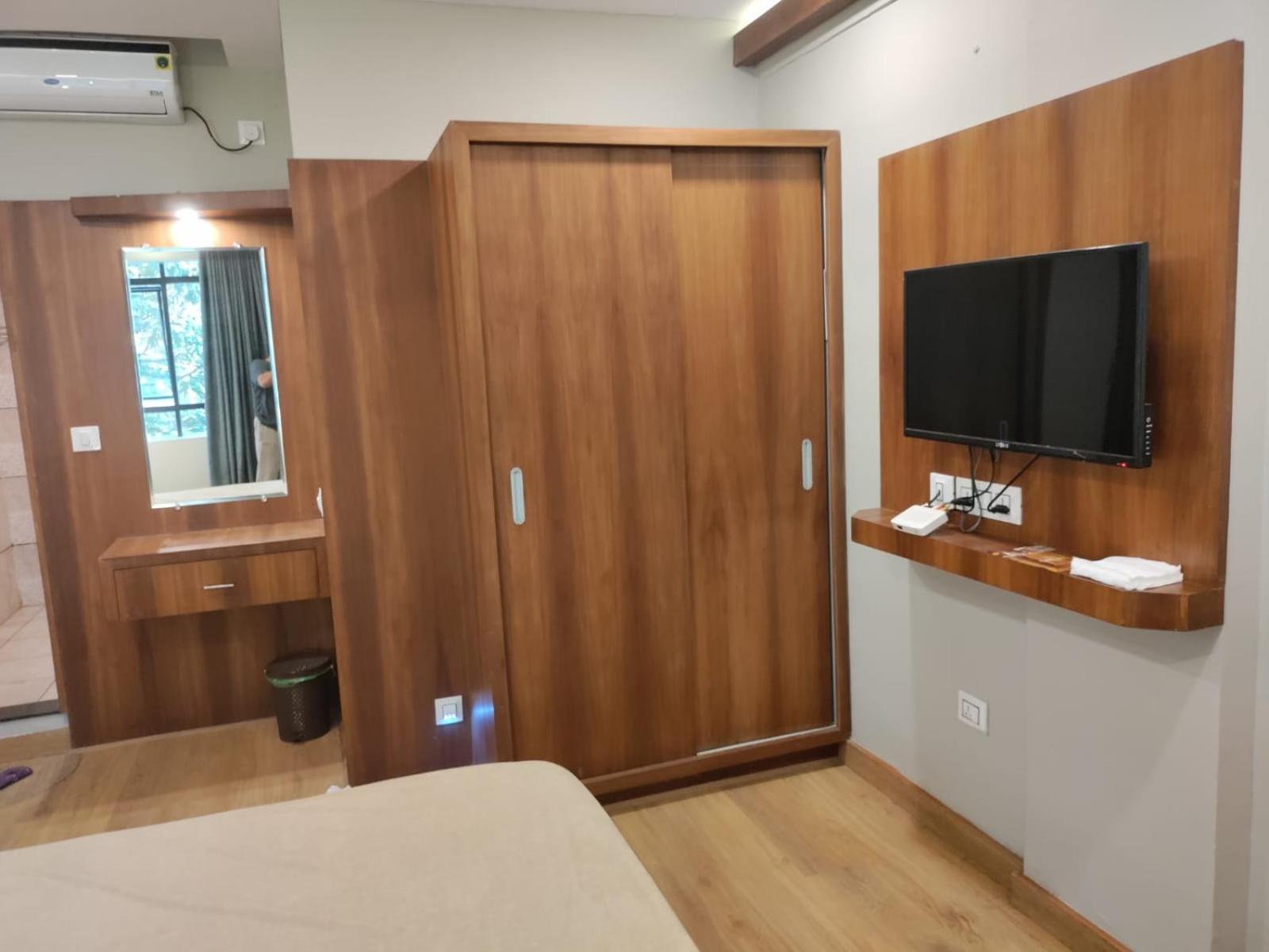 Budget Double Room photo 3