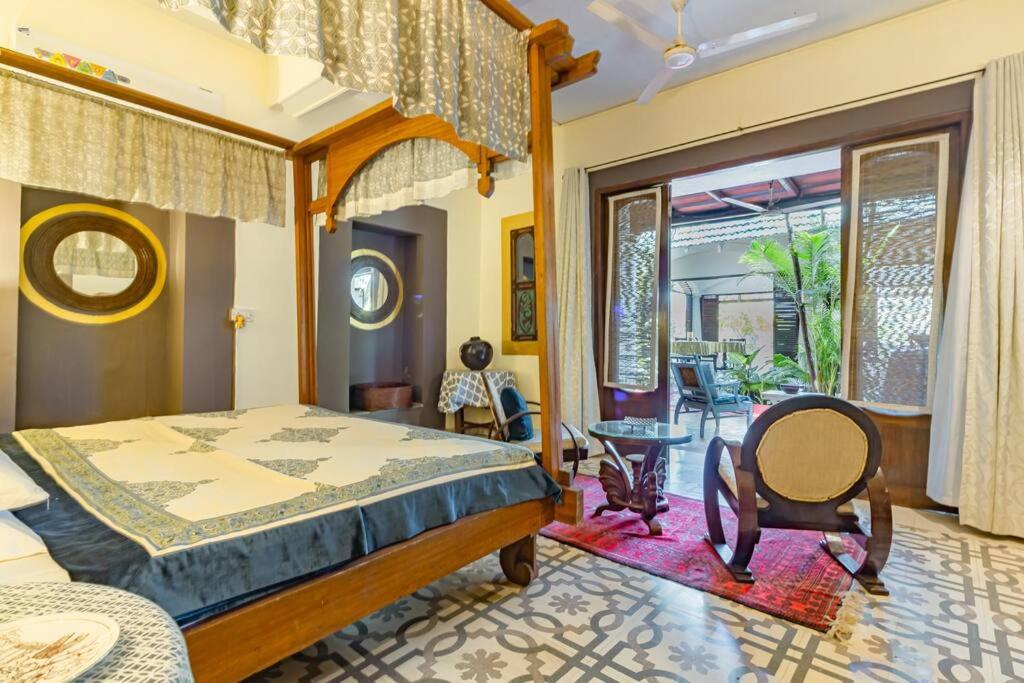Villa photo 2