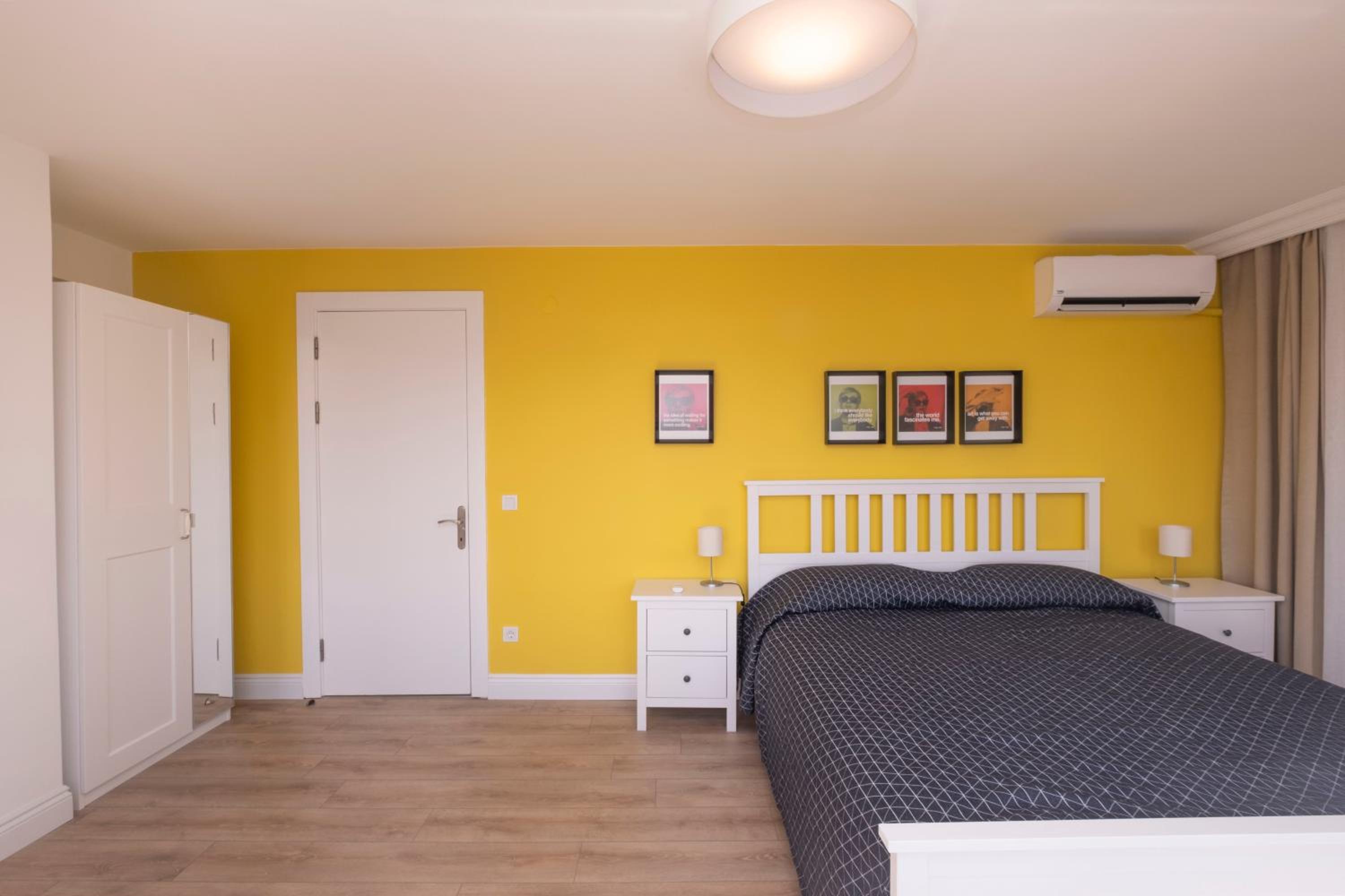 Three-Bedroom Apartment with Sea View photo 2