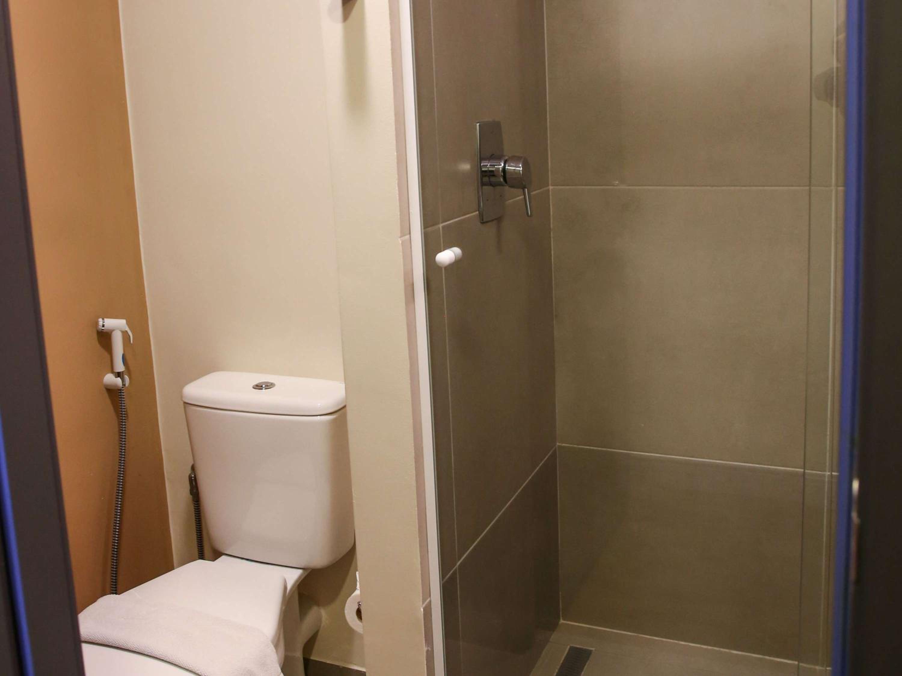 Executive Twin Room - Photo 6