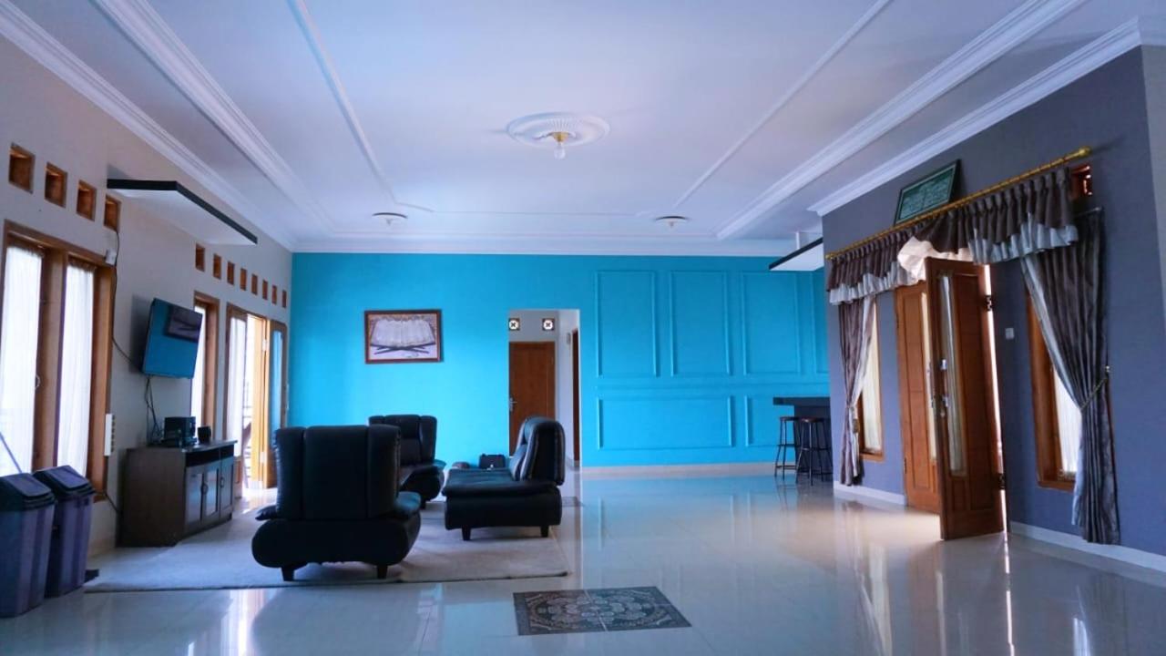 Villa With Private Pool photo 1