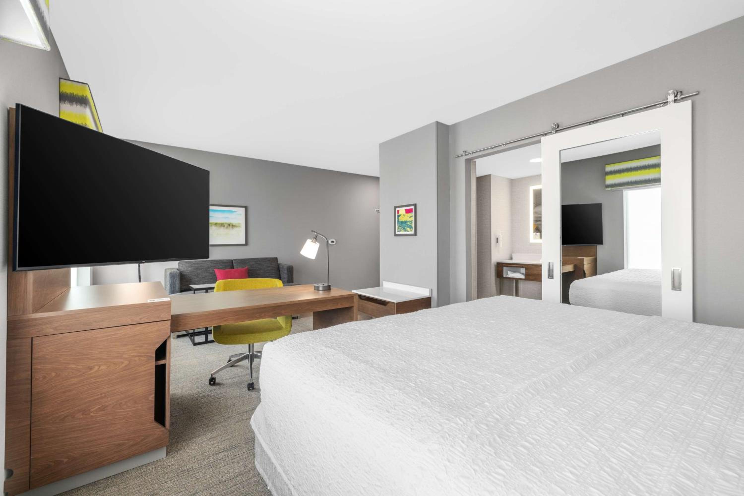 King Studio Suite - Photo 1