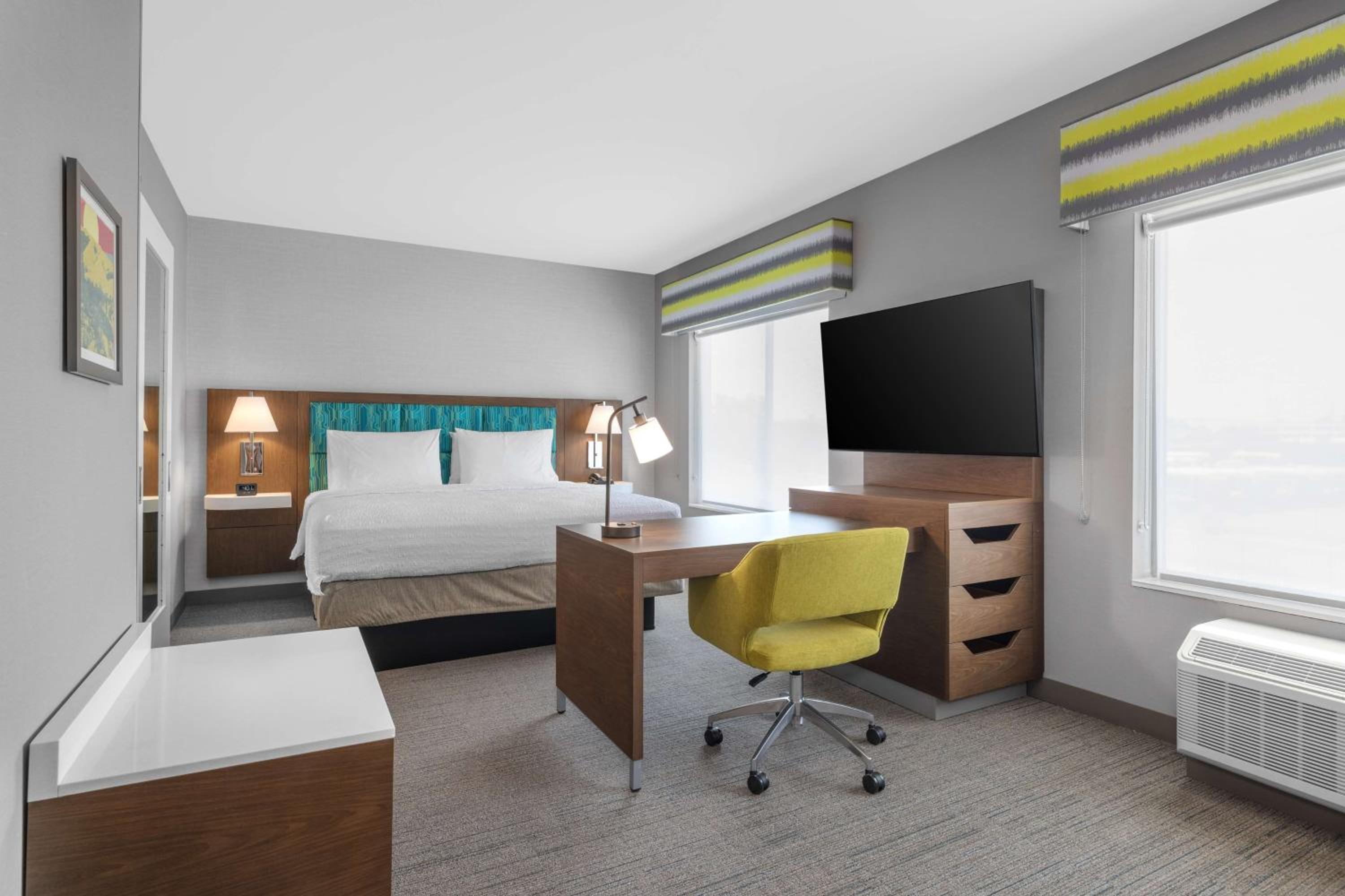 King Studio Suite - Photo 3