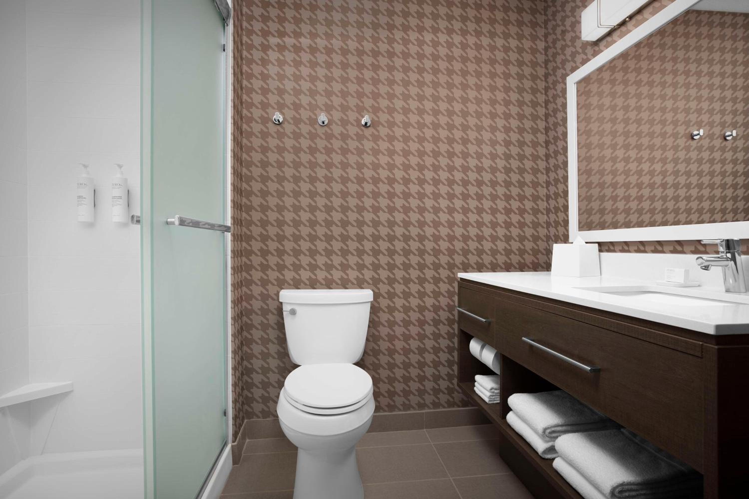 King Studio Suite - Photo 5
