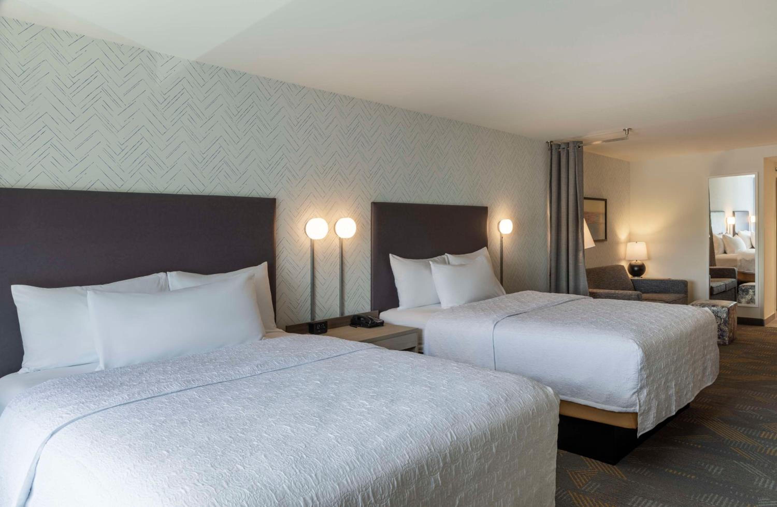 Studio Suite with Two Queen Beds - Photo 1