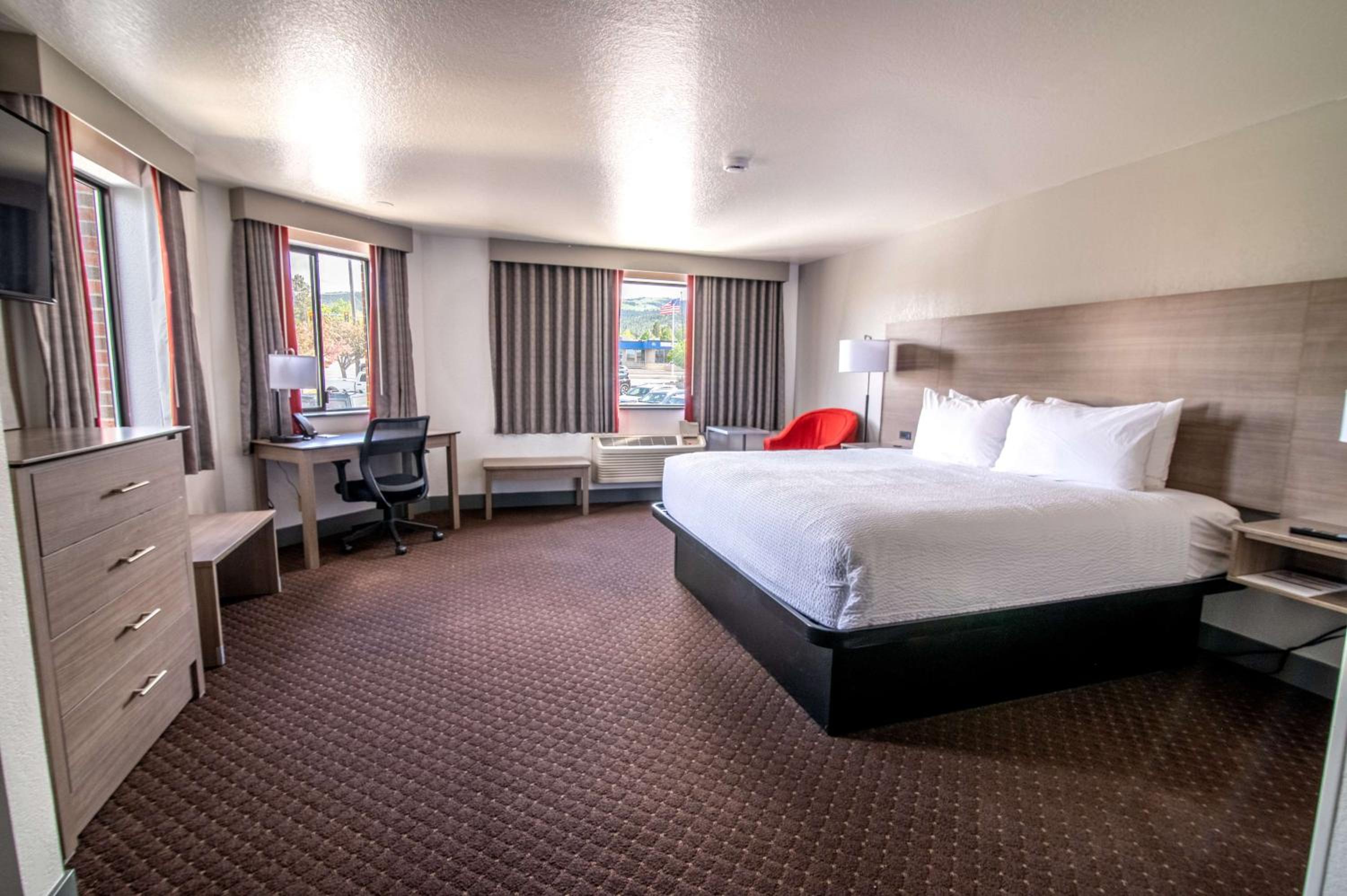 Family King Suite with Sofa Bed - Main Building/Non-Smoking - Photo 1
