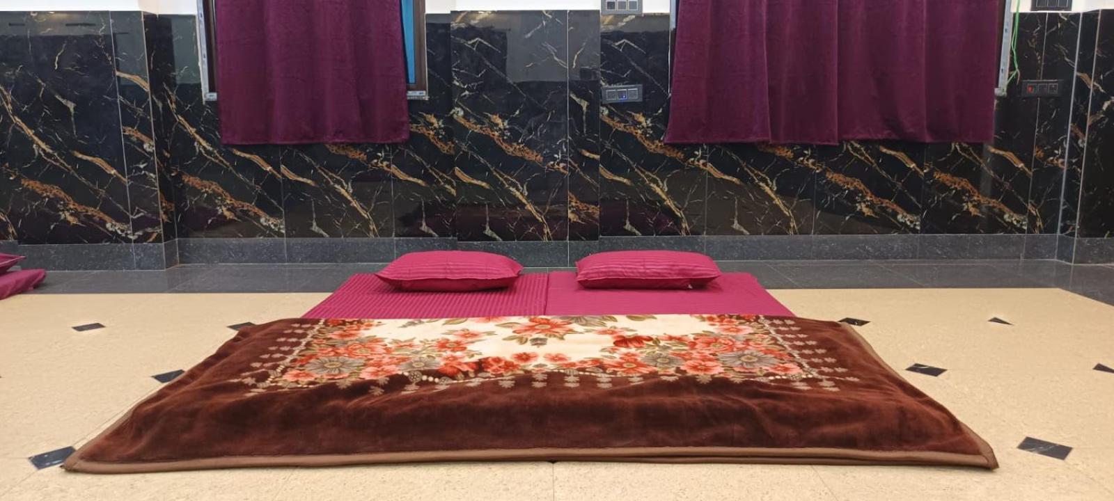 Single Bed In Dormitory Room photo 3