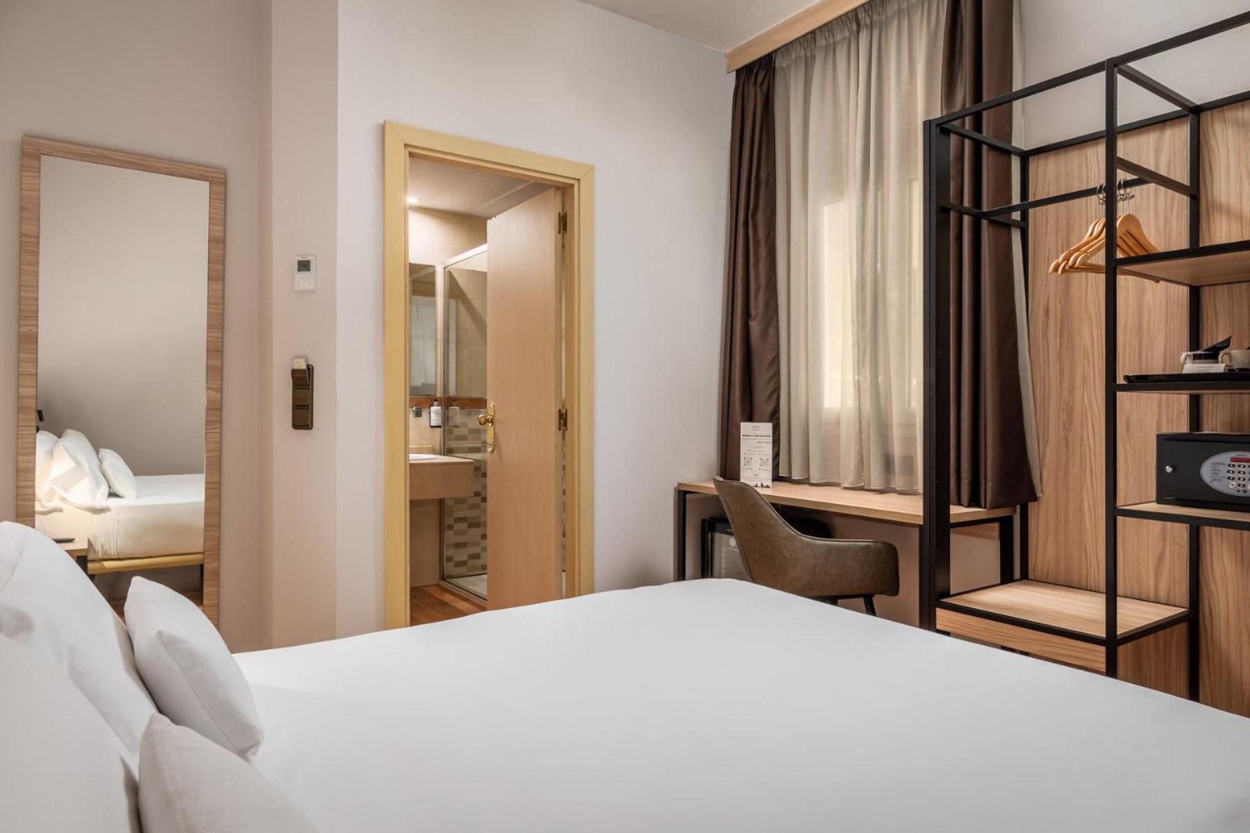 Small Double Room photo 3