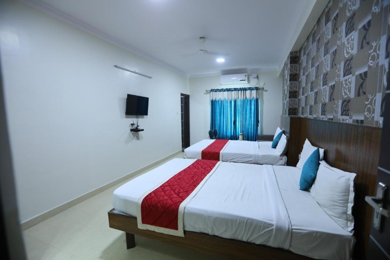Quadruple Room - Photo 5