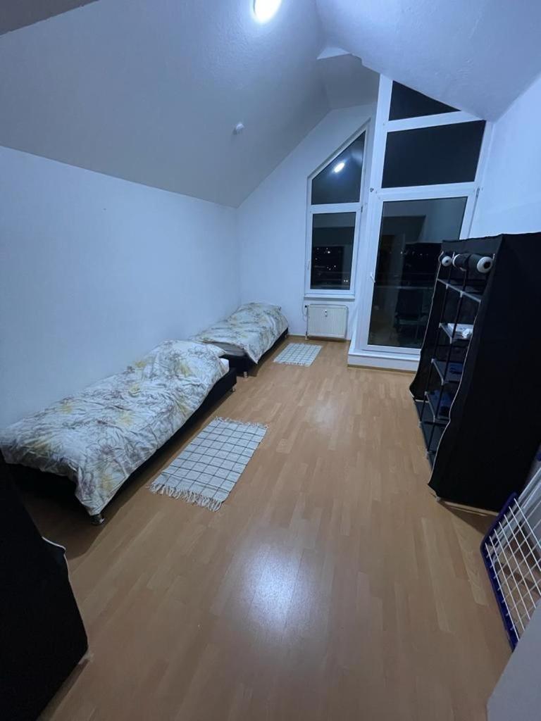 Three-Bedroom Apartment photo 2