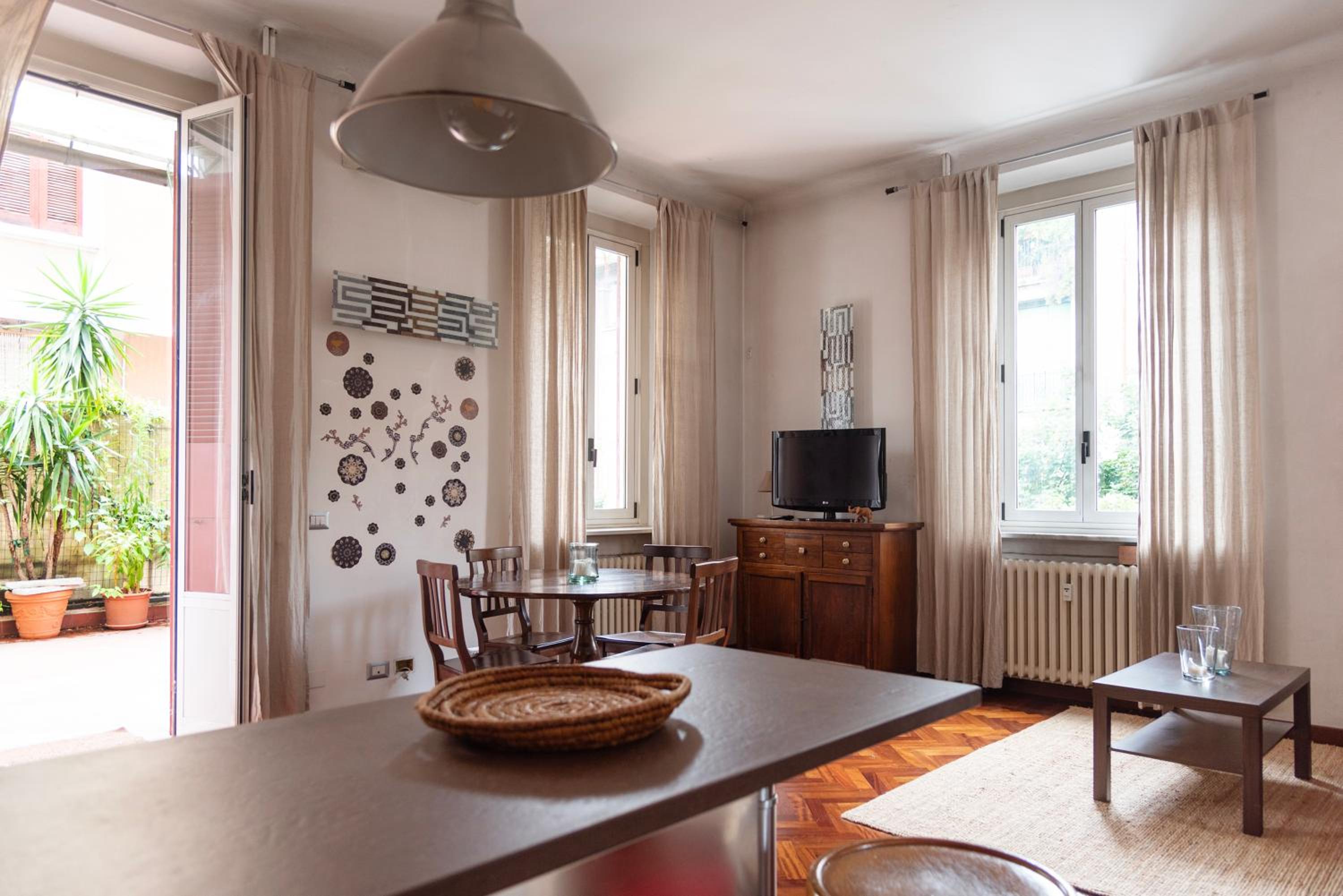 One-Bedroom Apartment