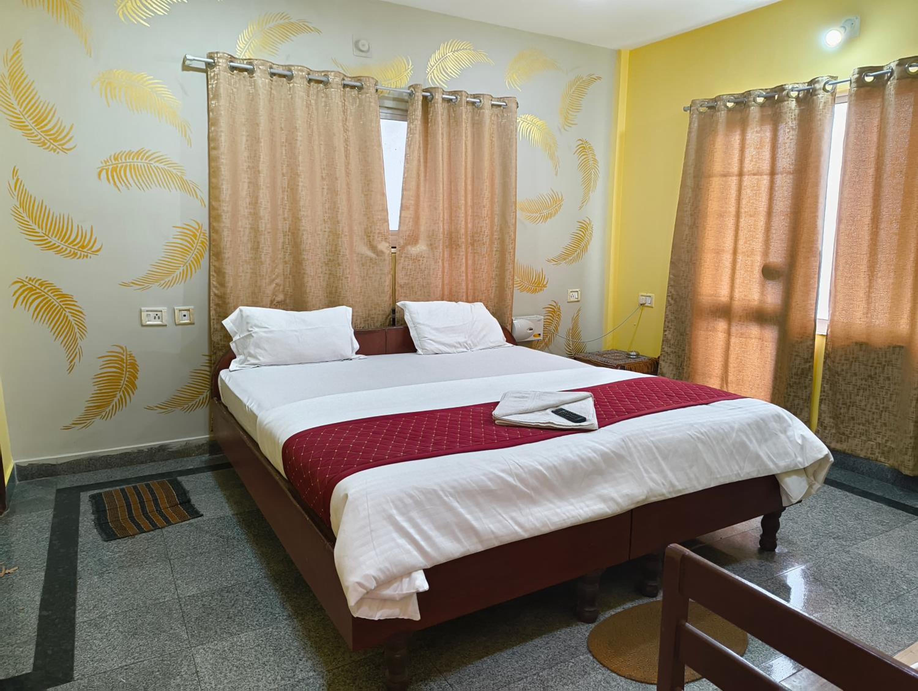 Standard Double Room with Fan photo 2