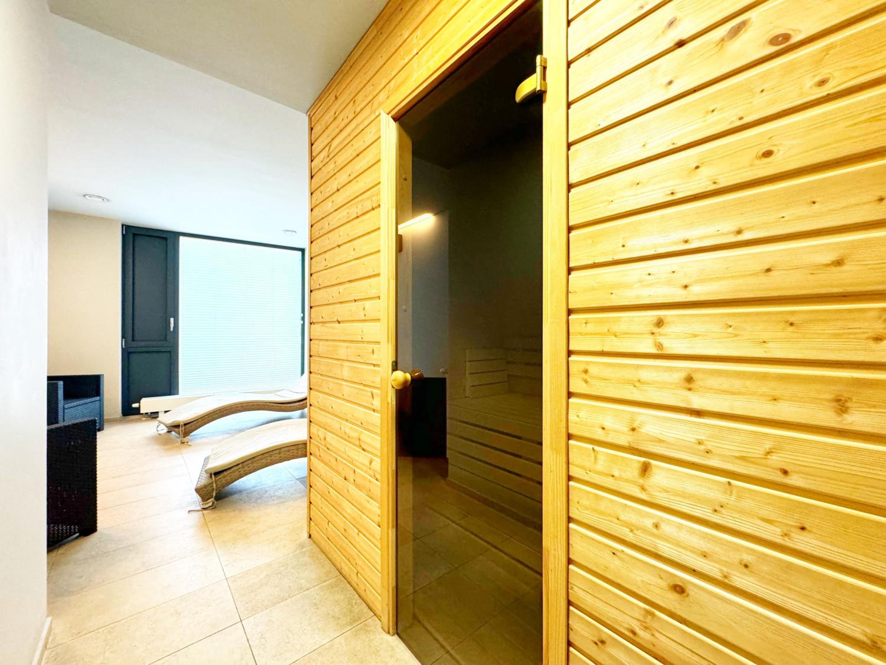 Two-Bedroom Apartment with Balcony photo 3