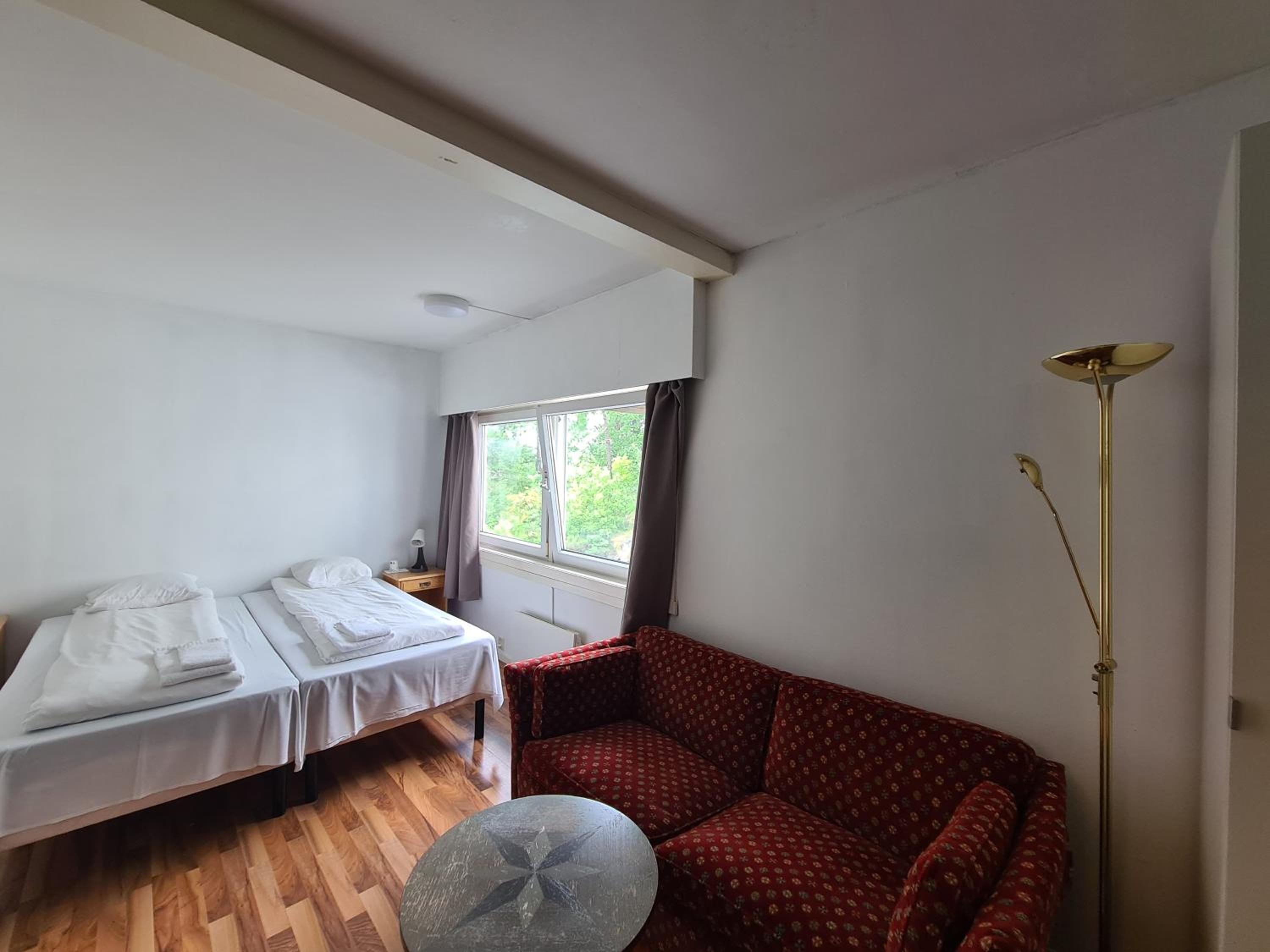 Double Room - Photo 9