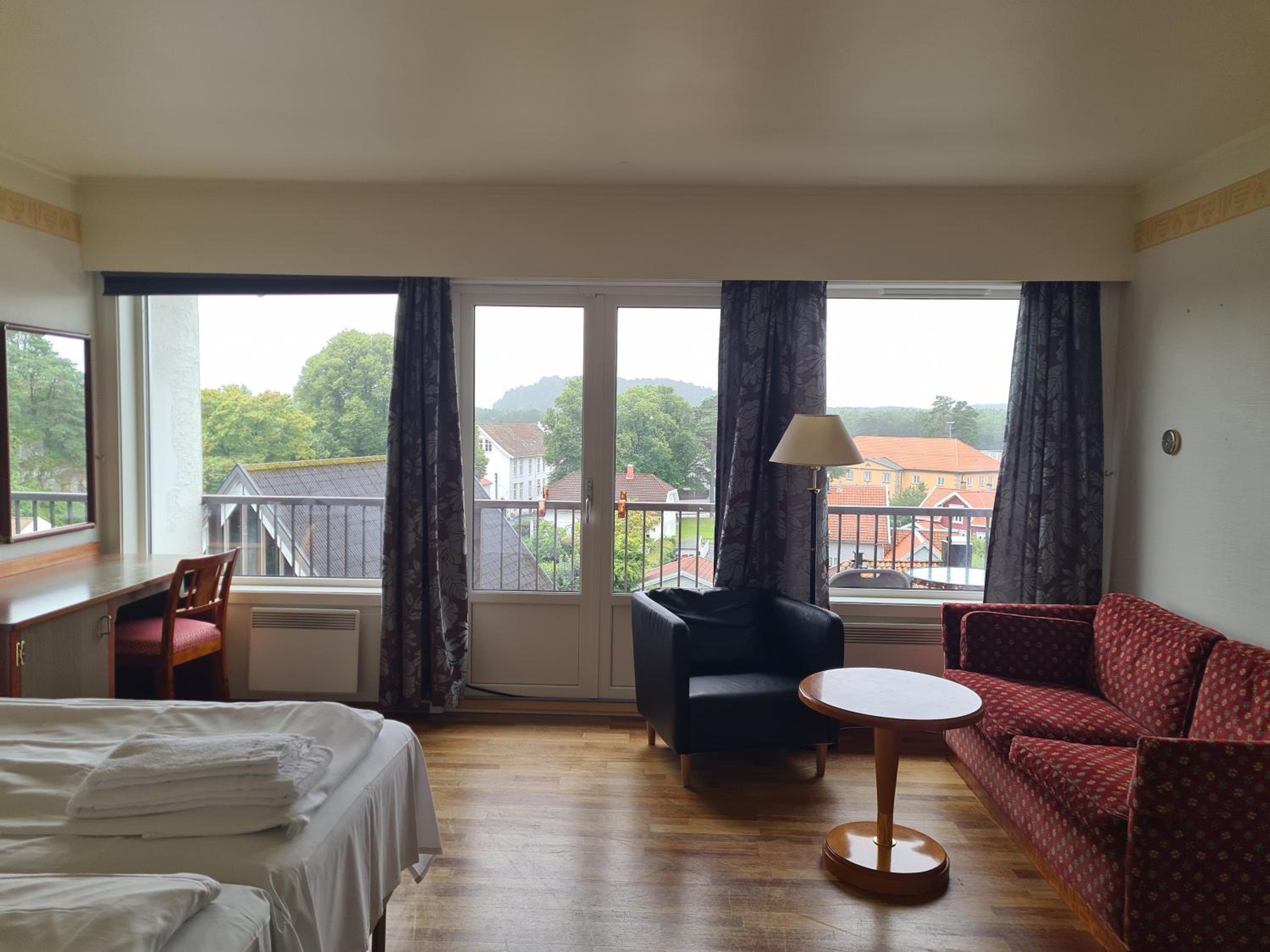 Double Room with Balcony - Photo 1