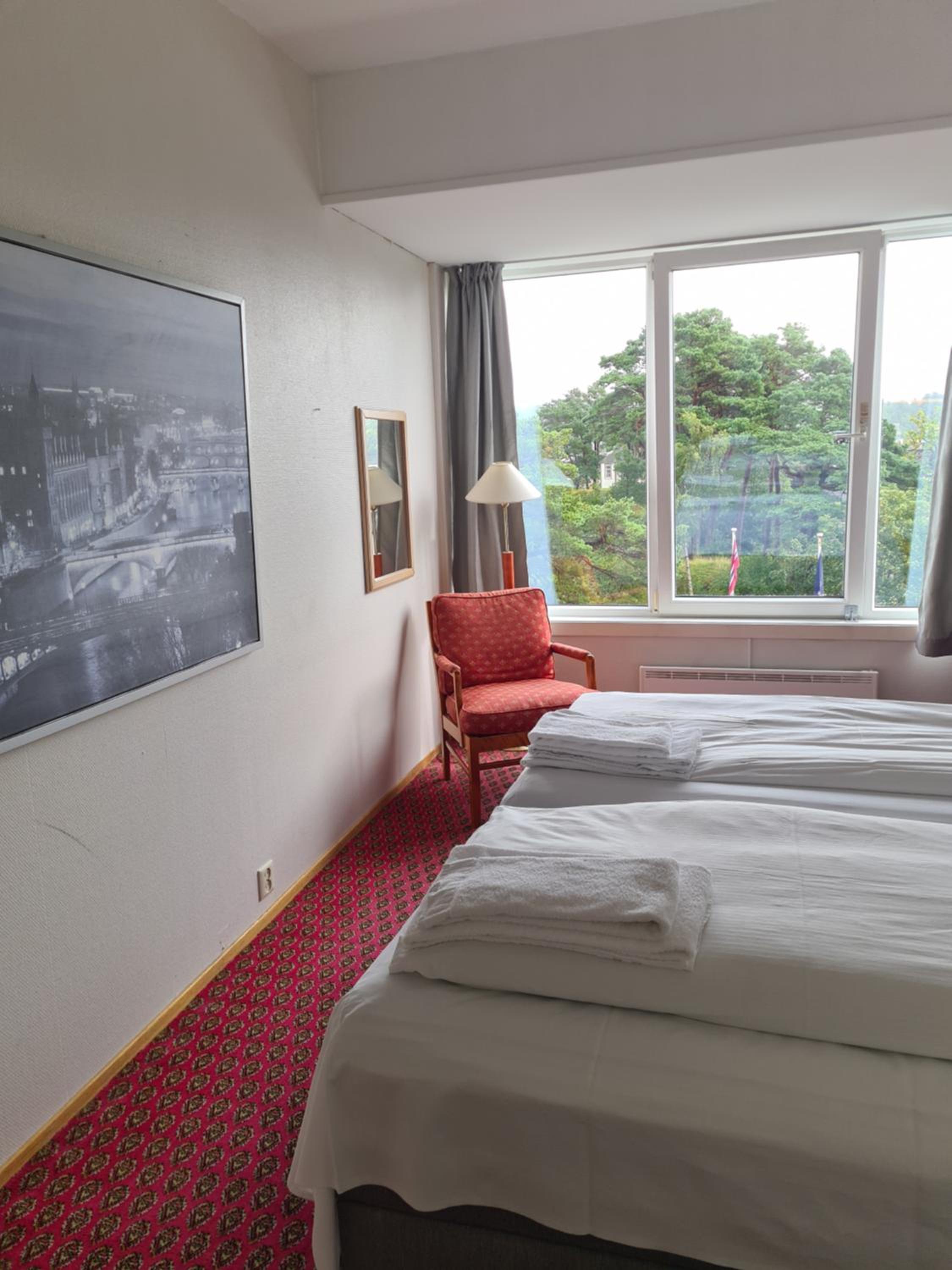 Double Room - Photo 7