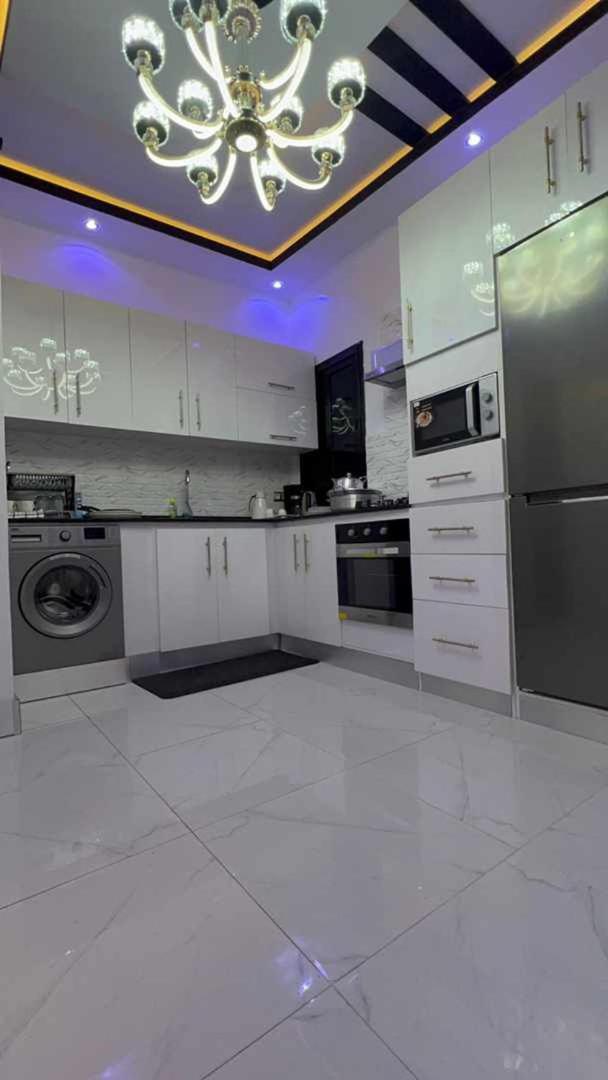 Apartment photo 2