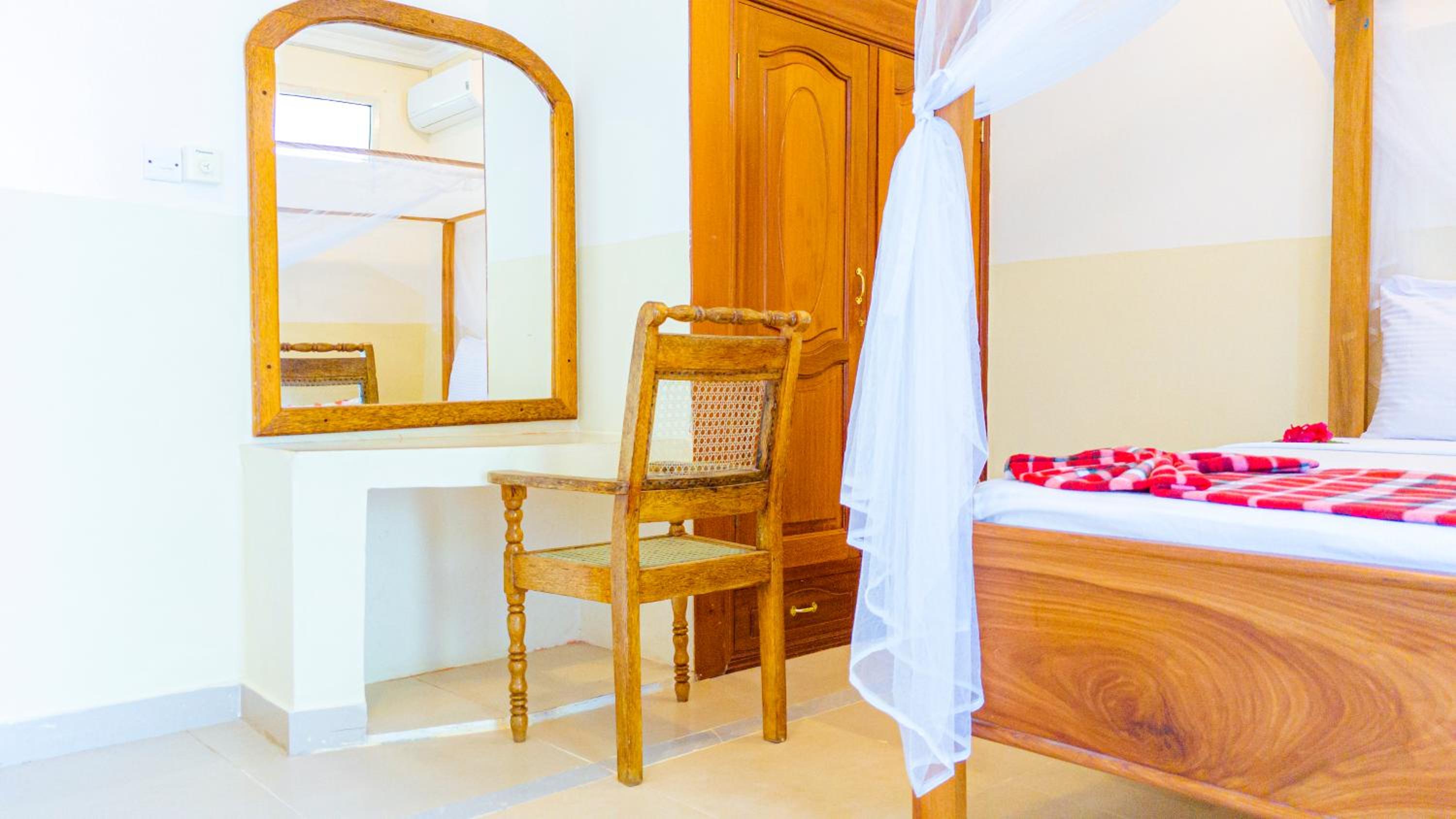 Standard Double Room with Shared Bathroom photo 3