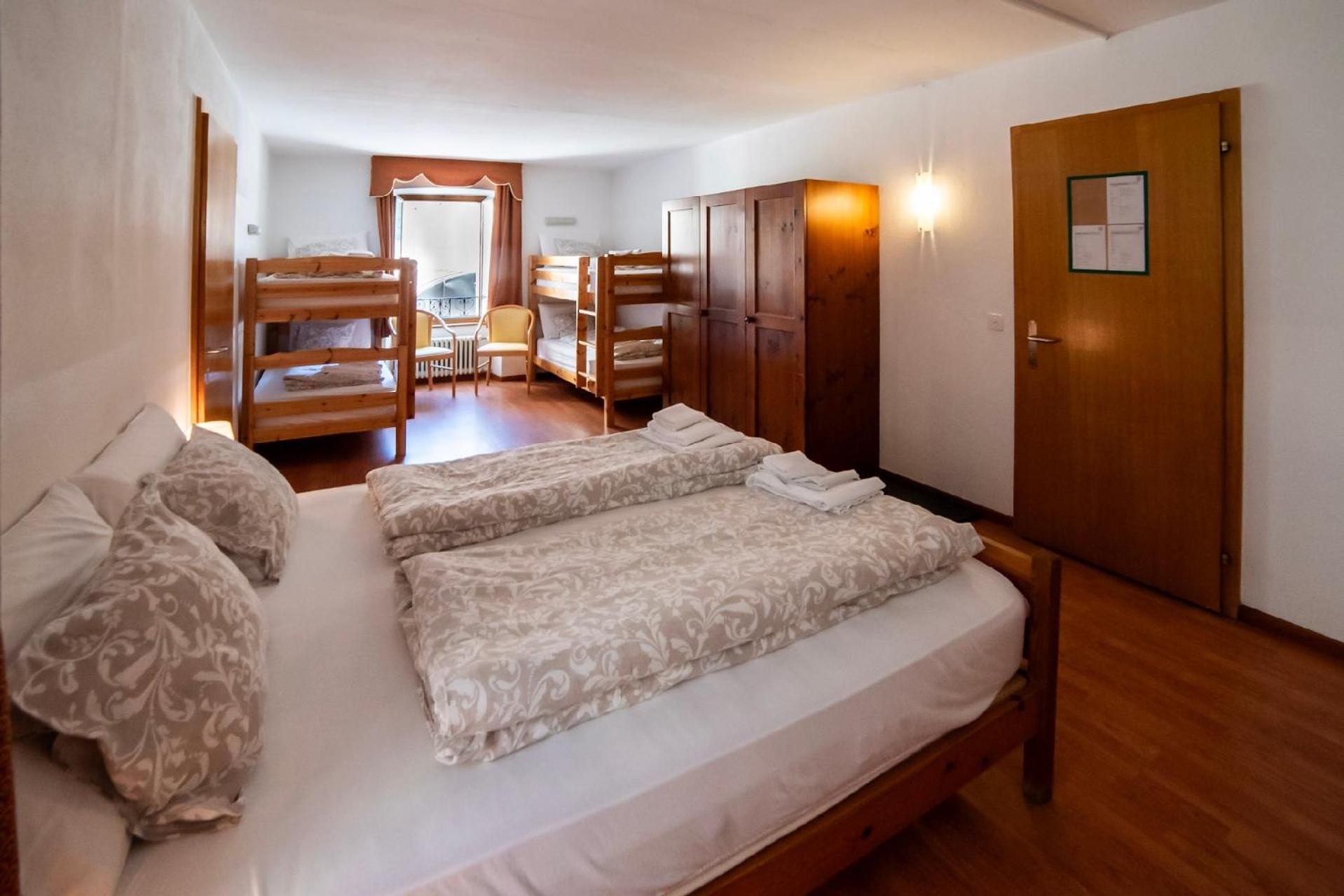 Sextuple Room - Photo 4