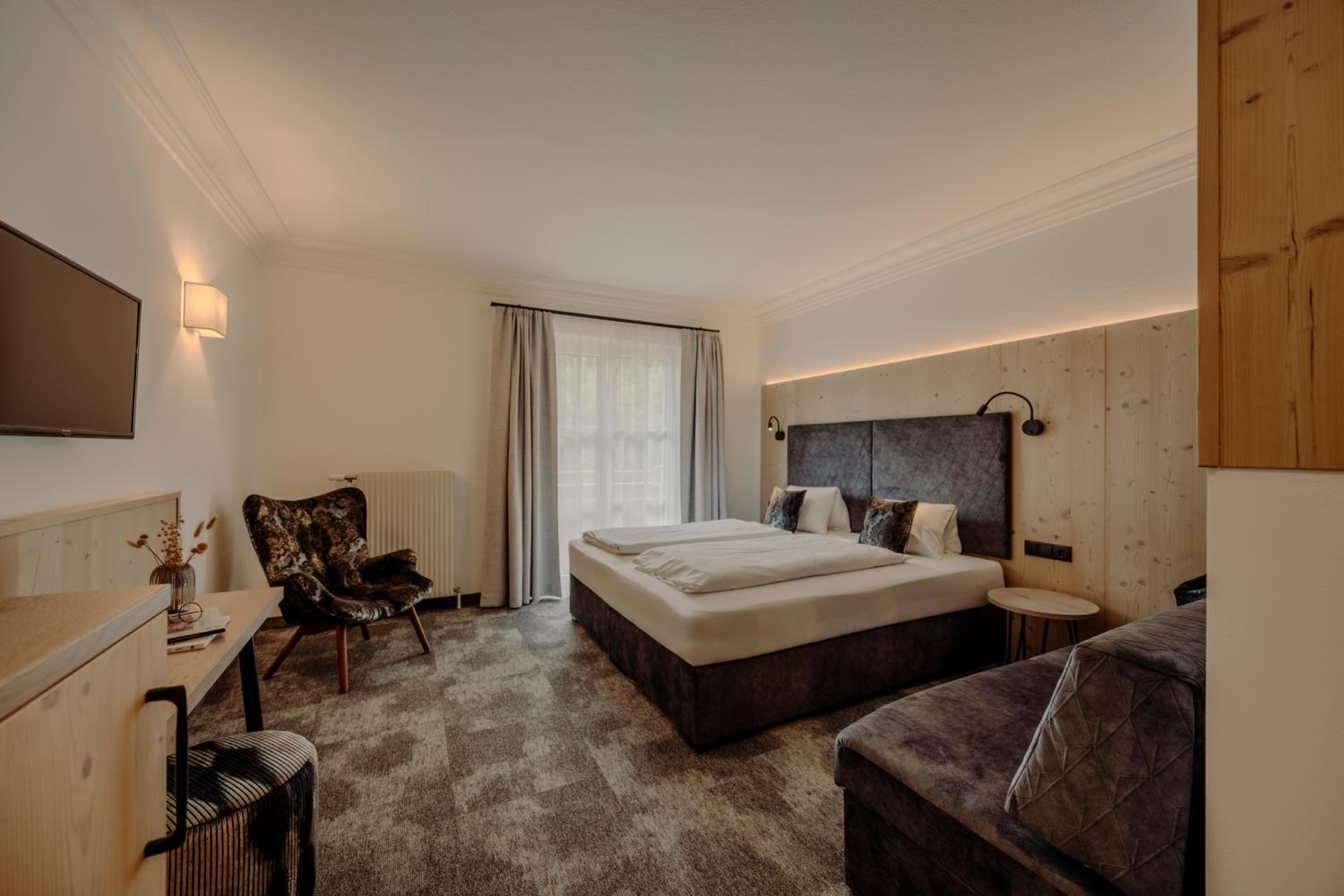 Superior Double Room - Main Building - Photo 1