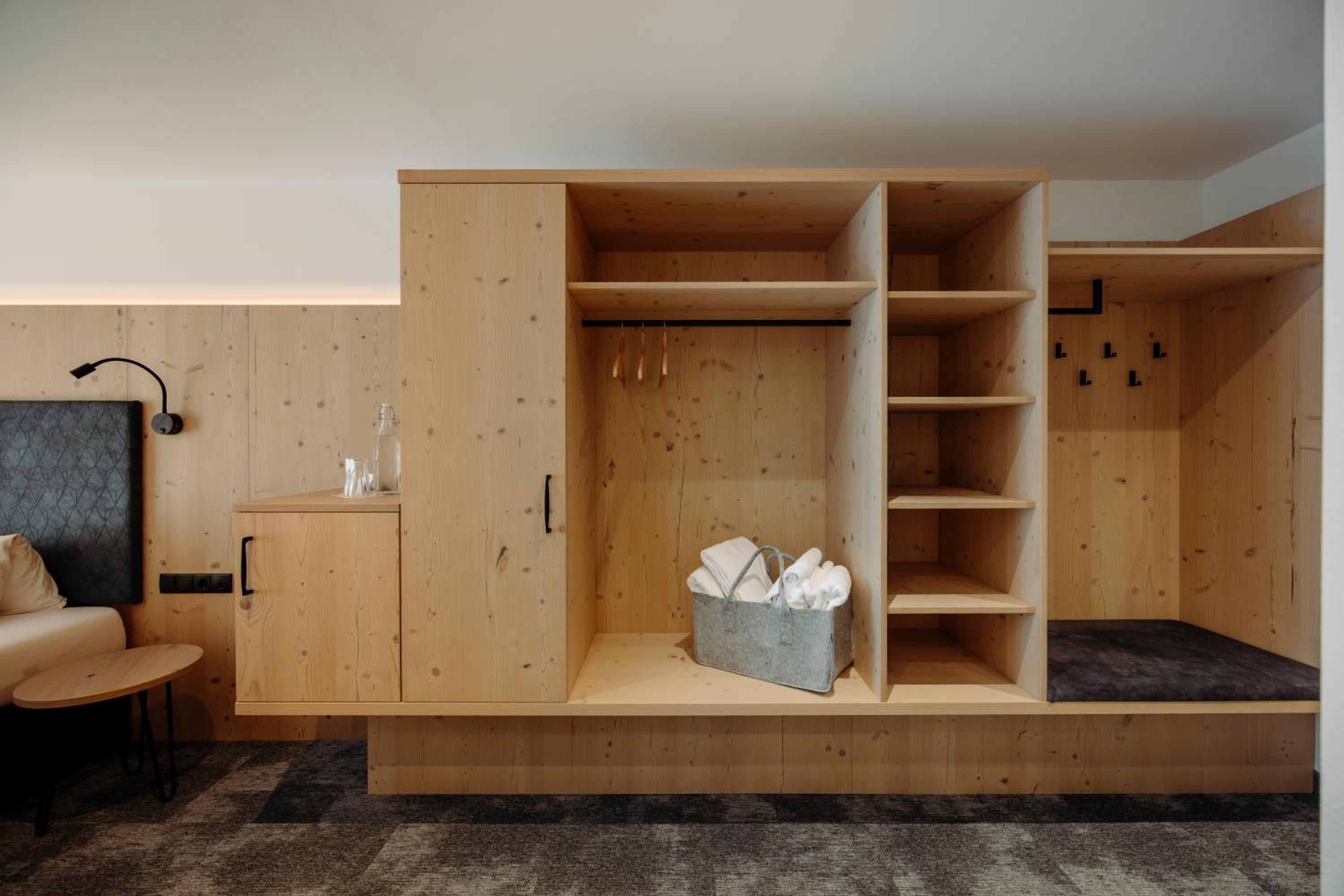 Superior Double Room - Main Building - Photo 8