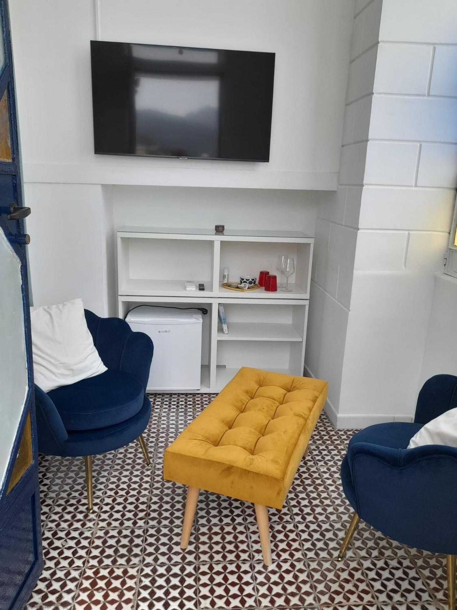 Junior Suite with Sea View - Photo 1