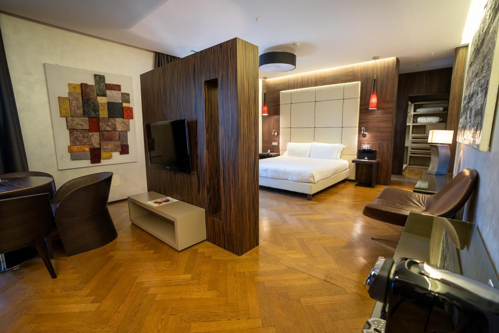 Junior Suite thumbnail 5