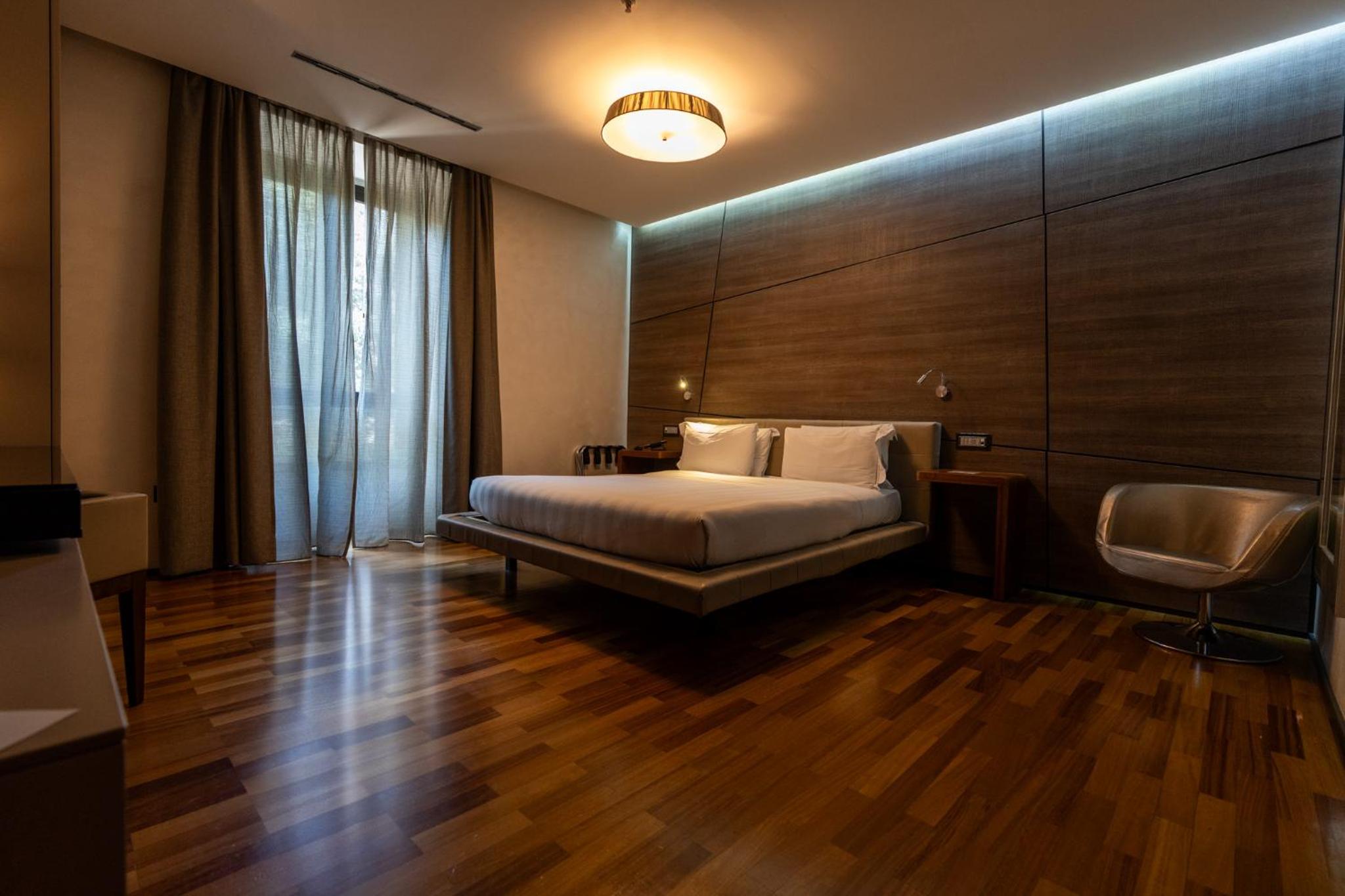 Available room