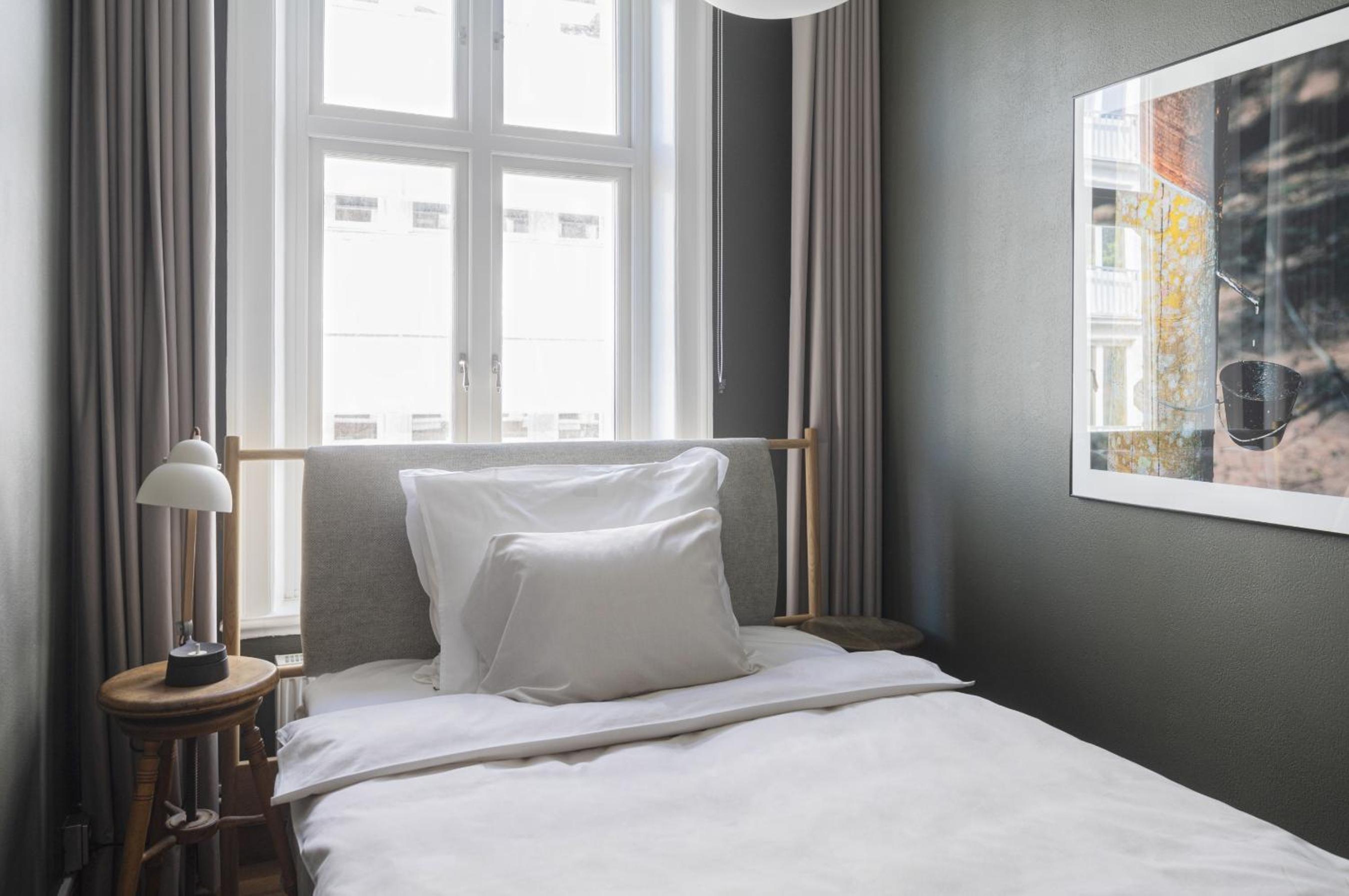 Small Double Room - Photo 6