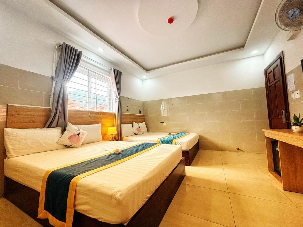 Quadruple Room with Private Bathroom photo 3
