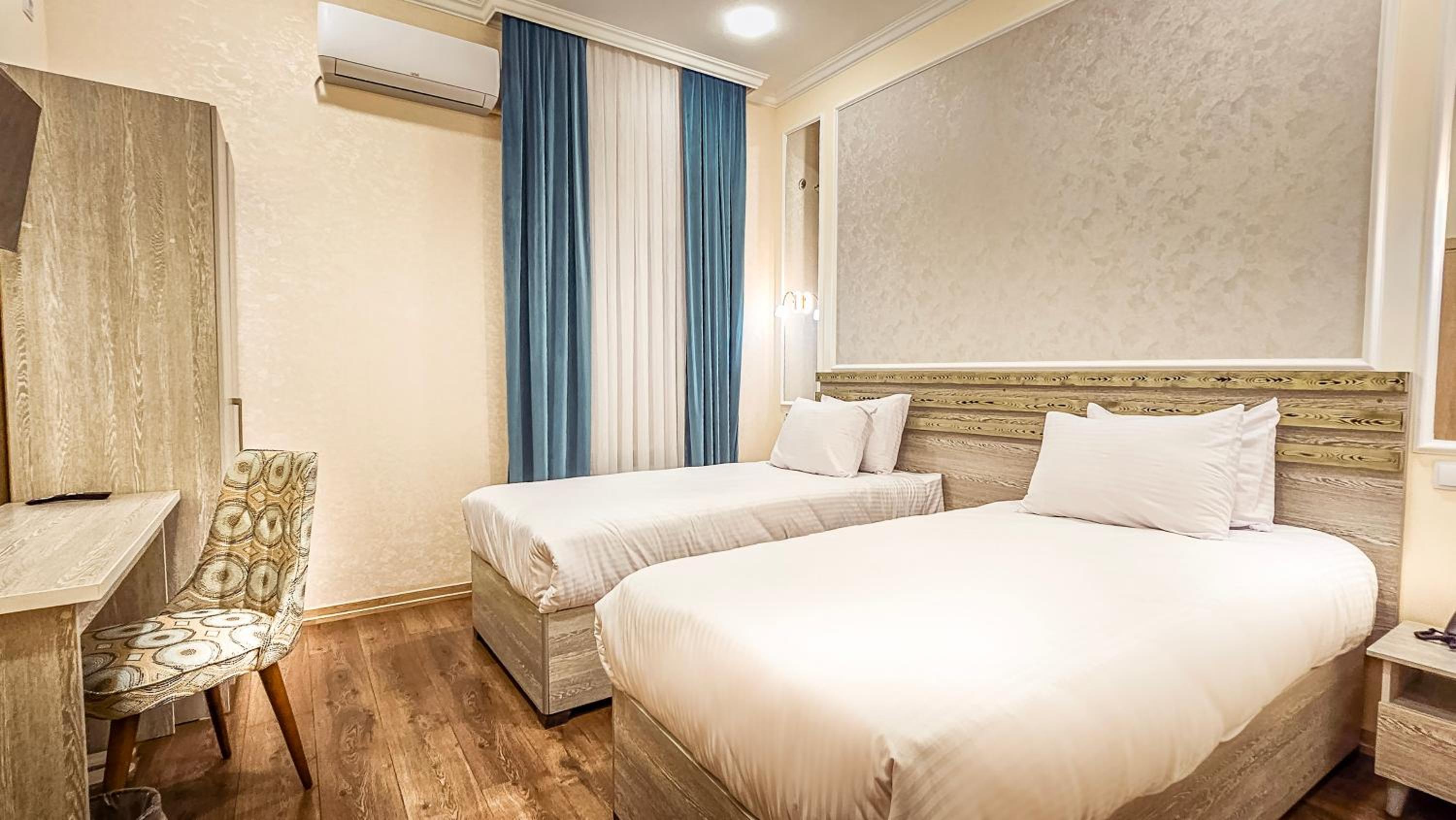 Budget Double Or Twin Room - Photo 7