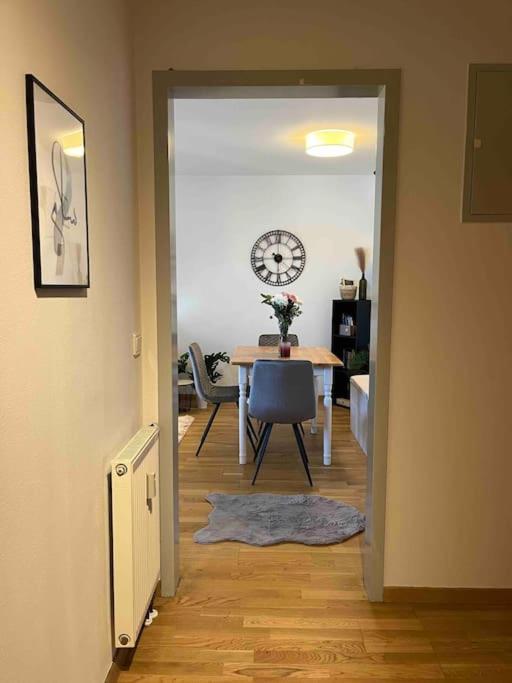One-Bedroom Apartment photo 3