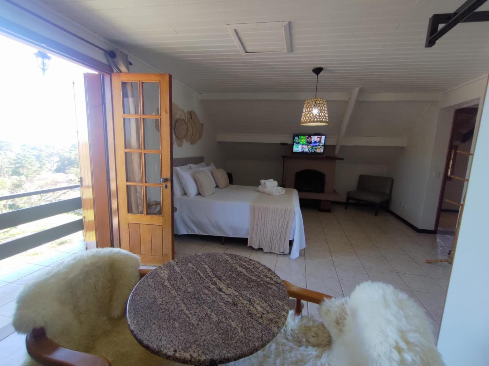 Suite with Balcony photo 2