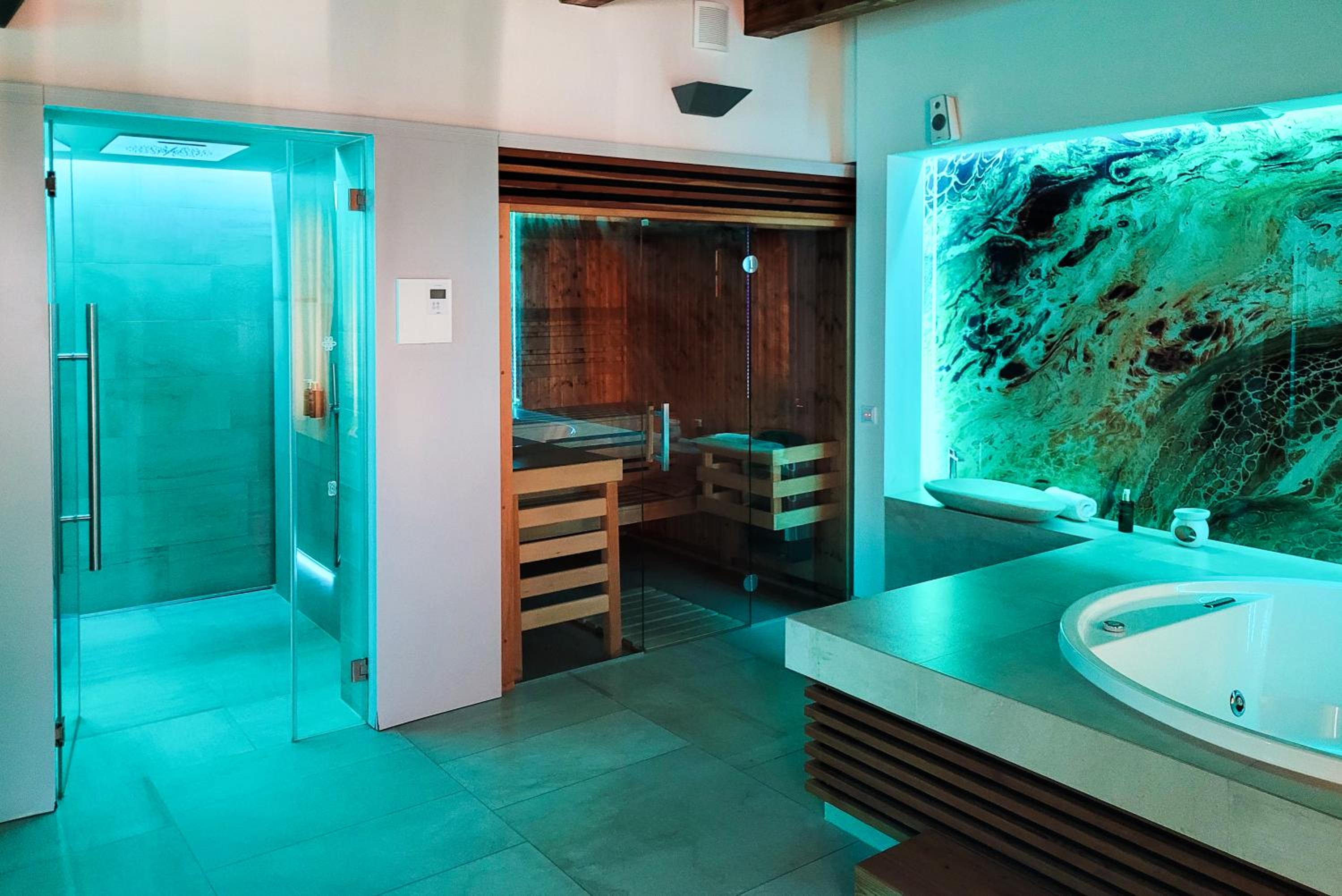 Wellness Double Room with Whirlpool and Sauna photo 2