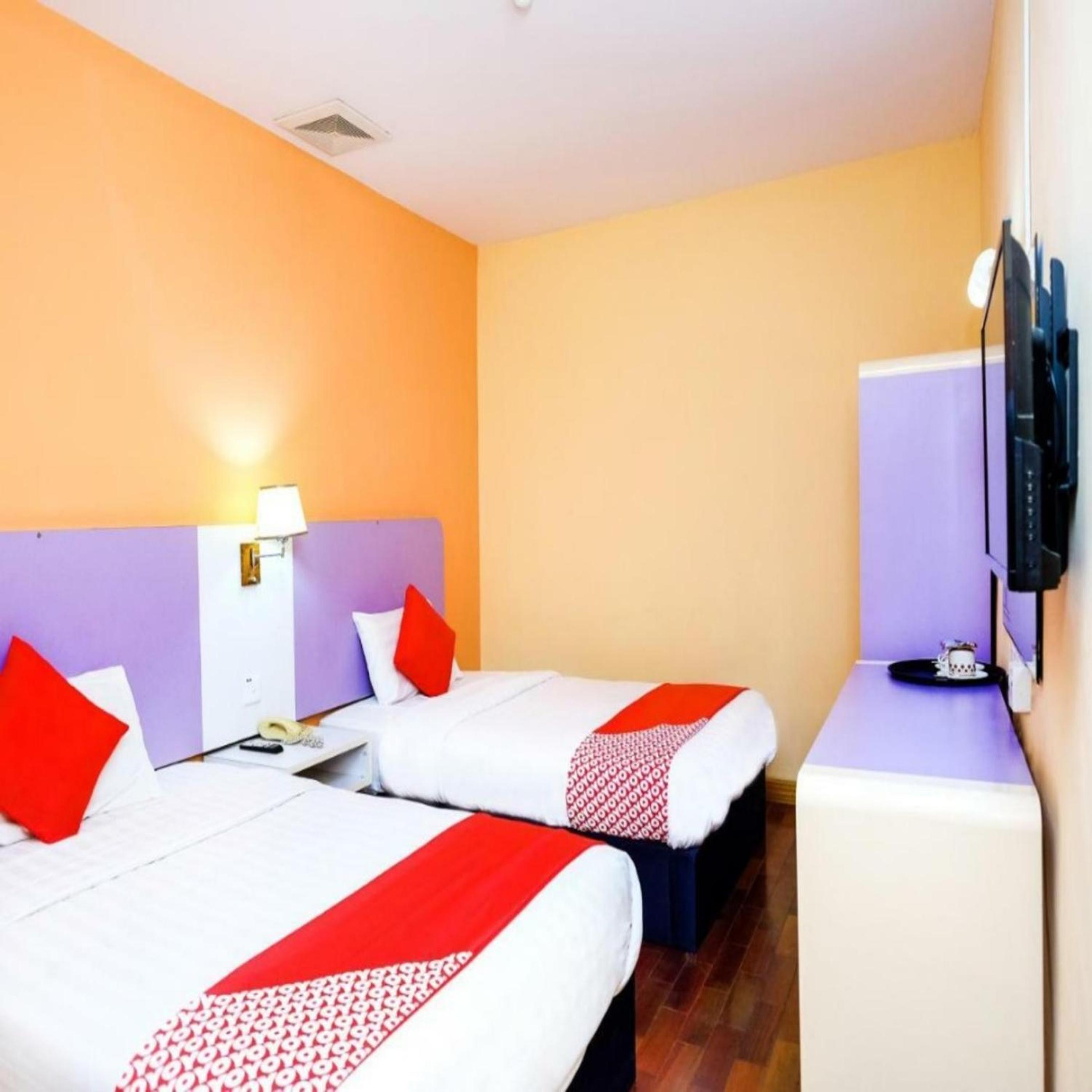 Standard Twin Room - Photo 1
